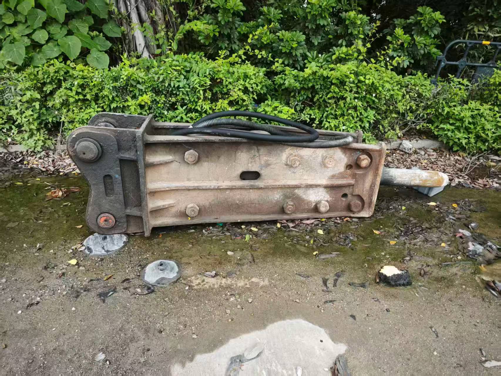 Buy Komatsu PC200-7 Used Excavator / 2