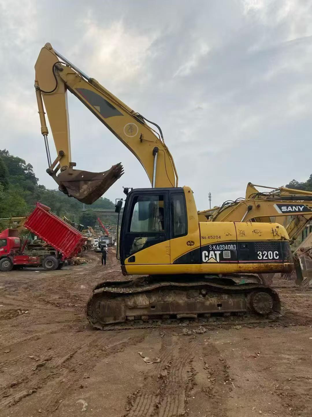 Buy Caterpillar 320C Used Excavator / 2