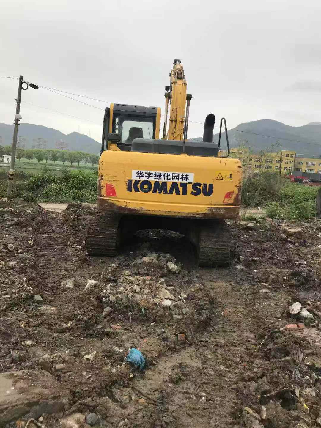 Buy Komatsu PC130-8 Used Excavator / 2