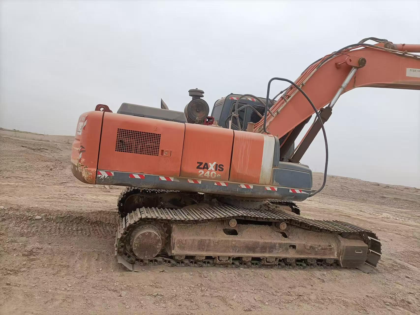 Buy Hitachi ZX240 Used Excavator / 6