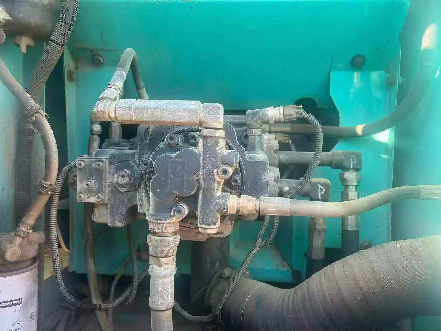 Buy Kobelco SK140 Used Excavator / 5