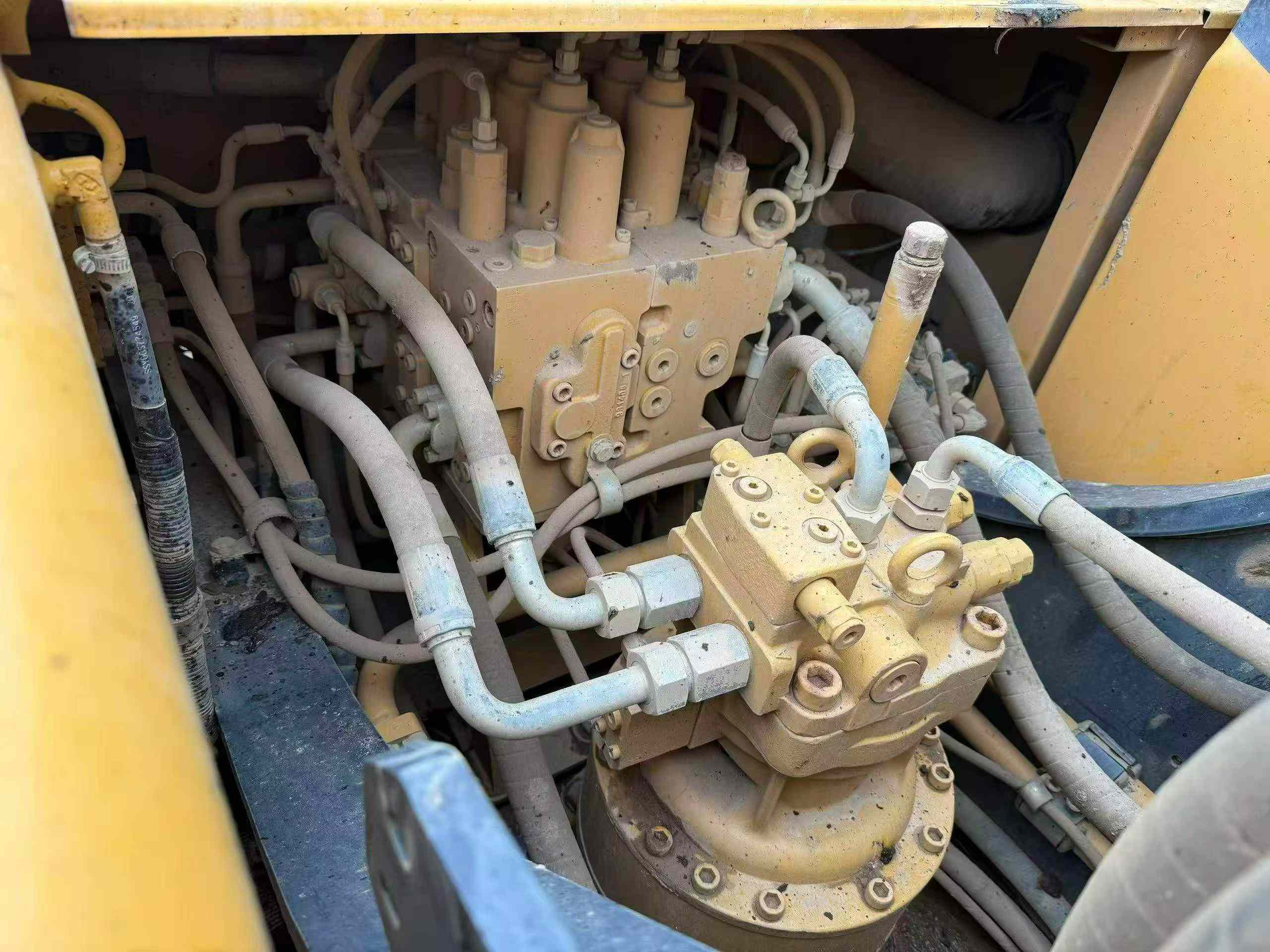 Buy Sany SY200C Used Excavator / 6