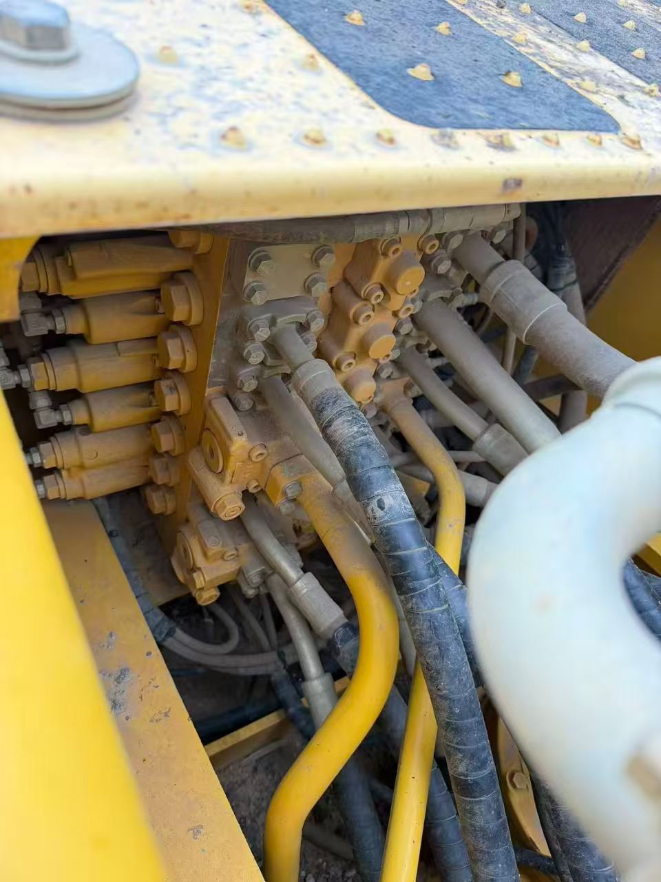 Buy Komatsu PC210 Used Excavator / 4