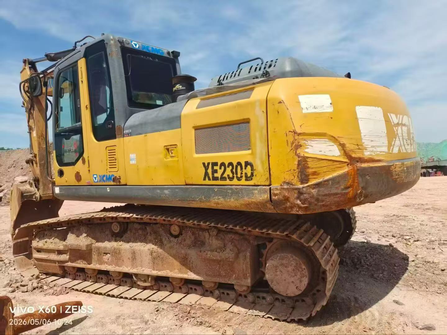 Buy XCMG XE200DA Used Excavator / 2