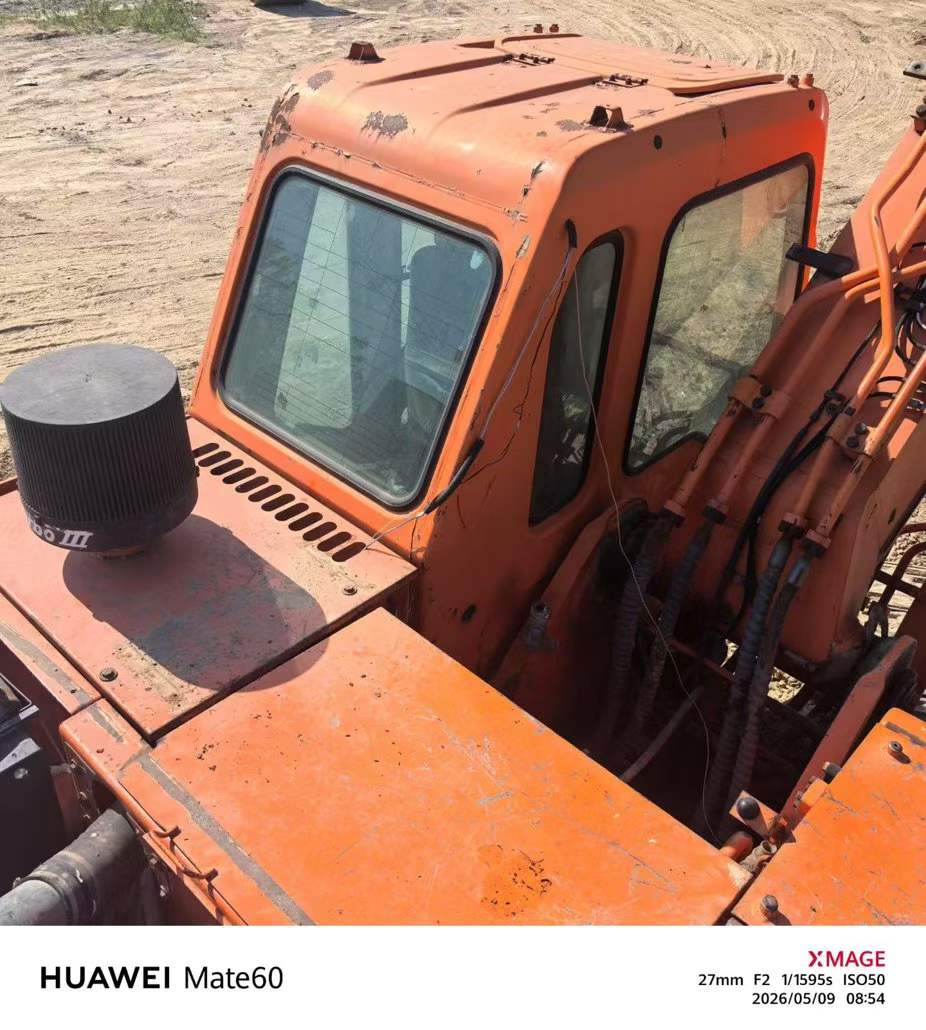 Buy Doosan DH220-7 Used Excavator / 2