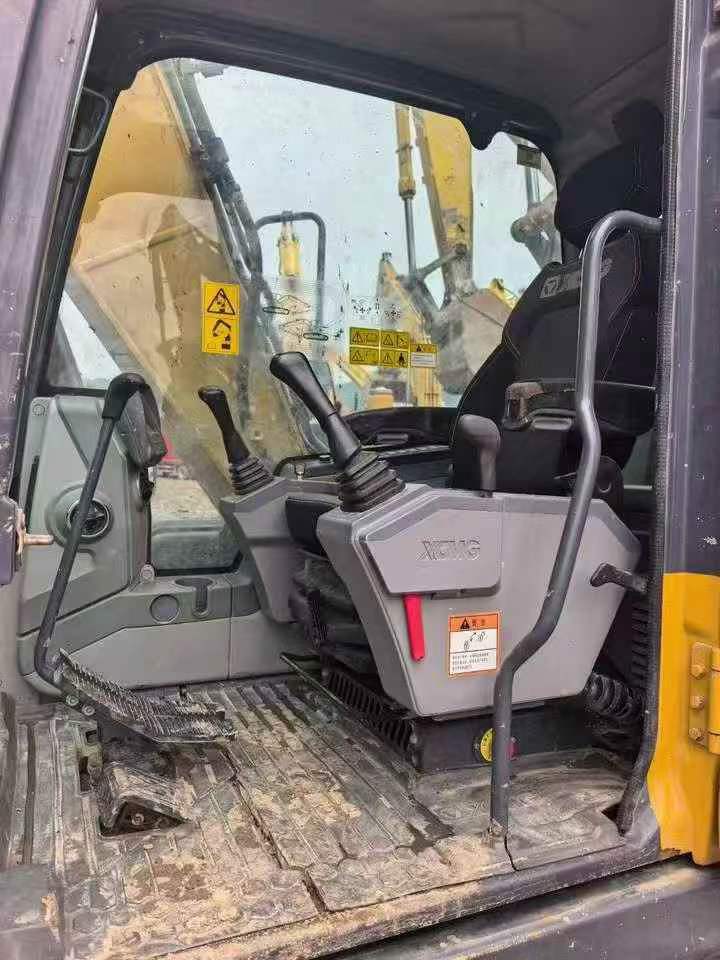 Buy XCMG XE135B Used Excavator / 6