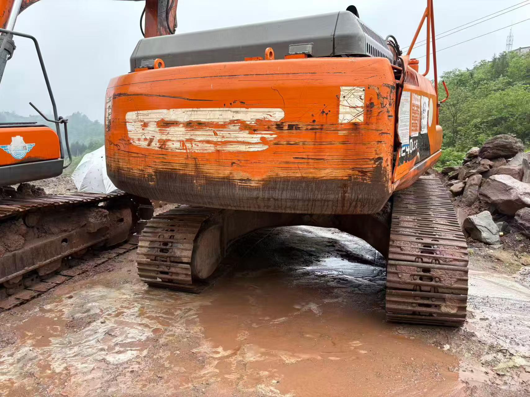 Buy Doosan DH215-9E Used Excavator / 3