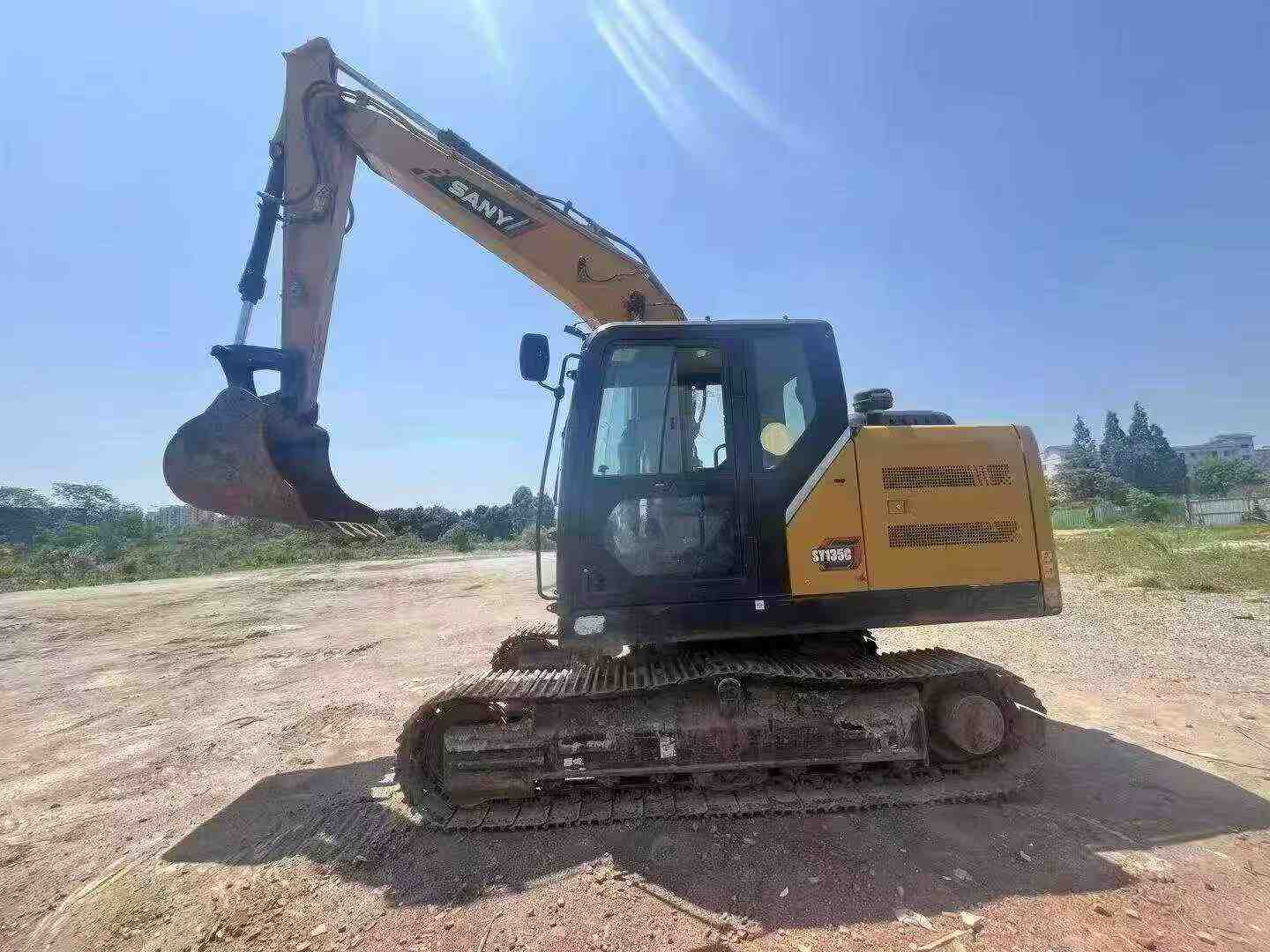 Buy Sany SY135 Used Excavator / 2