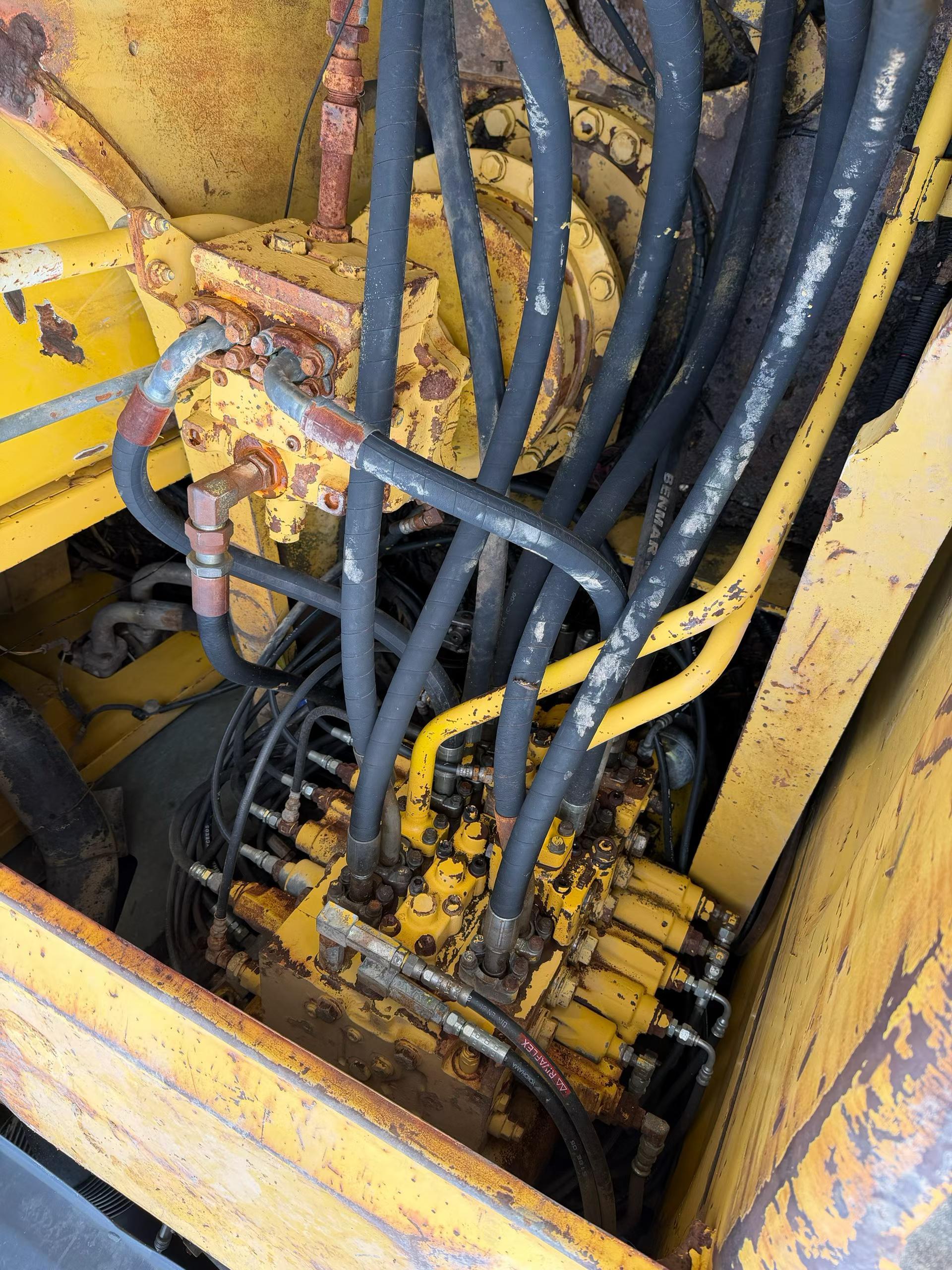 Compre Excavadora Komatsu PC200-7 Usada / 6