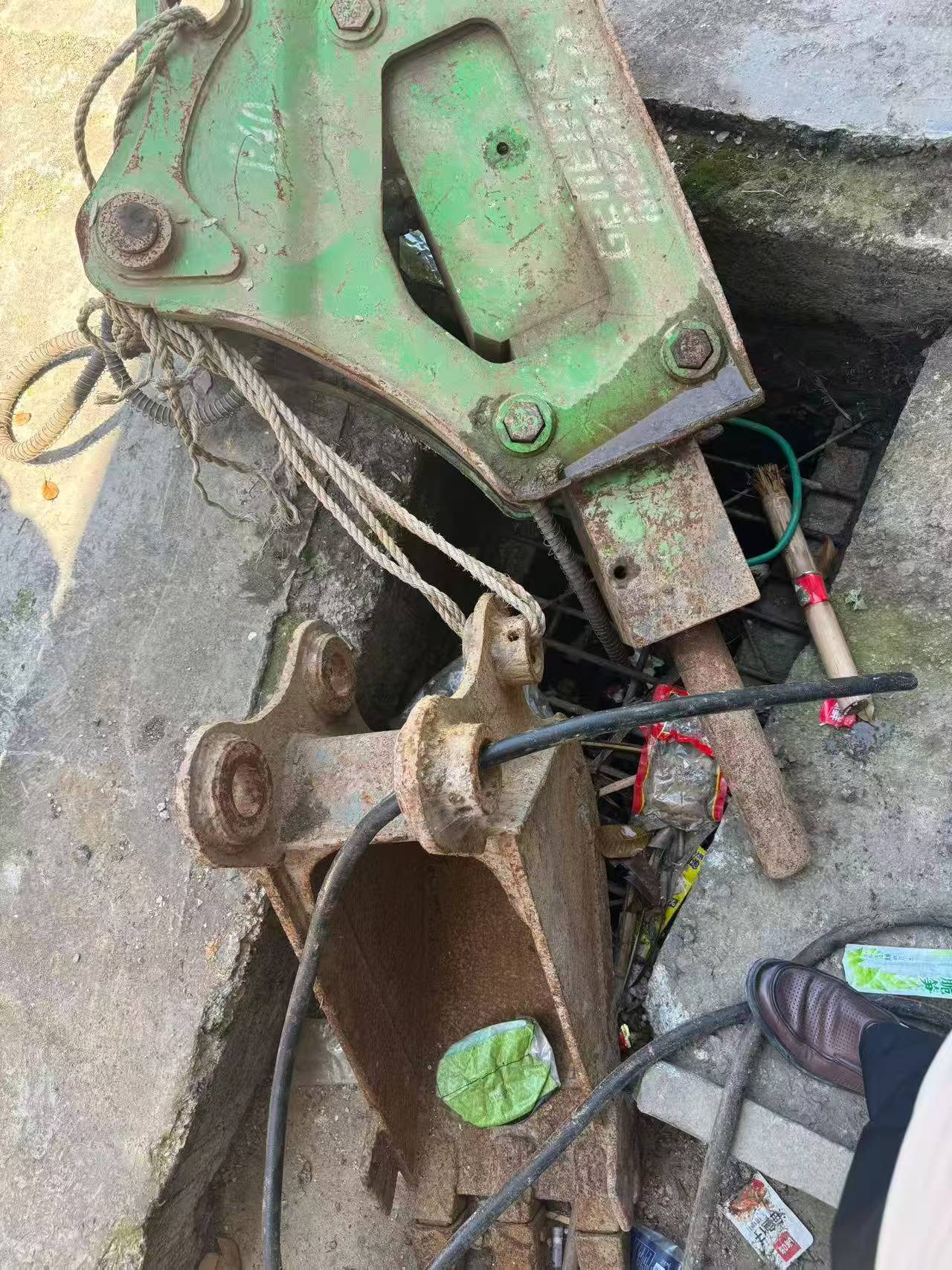 Buy Sany SY60 Used Excavator / 4