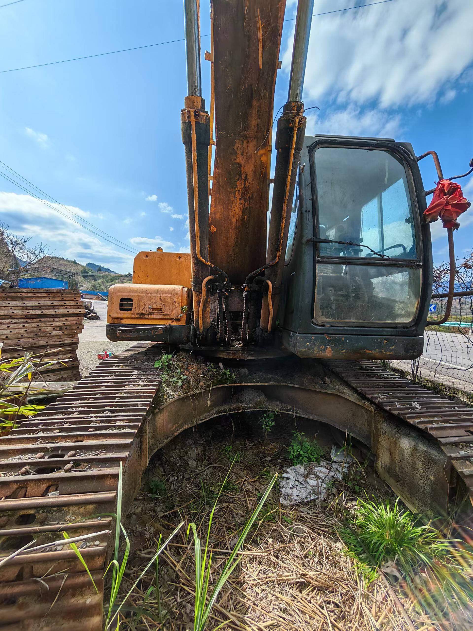 Buy Hyundai R215-7 Used Excavator / 9