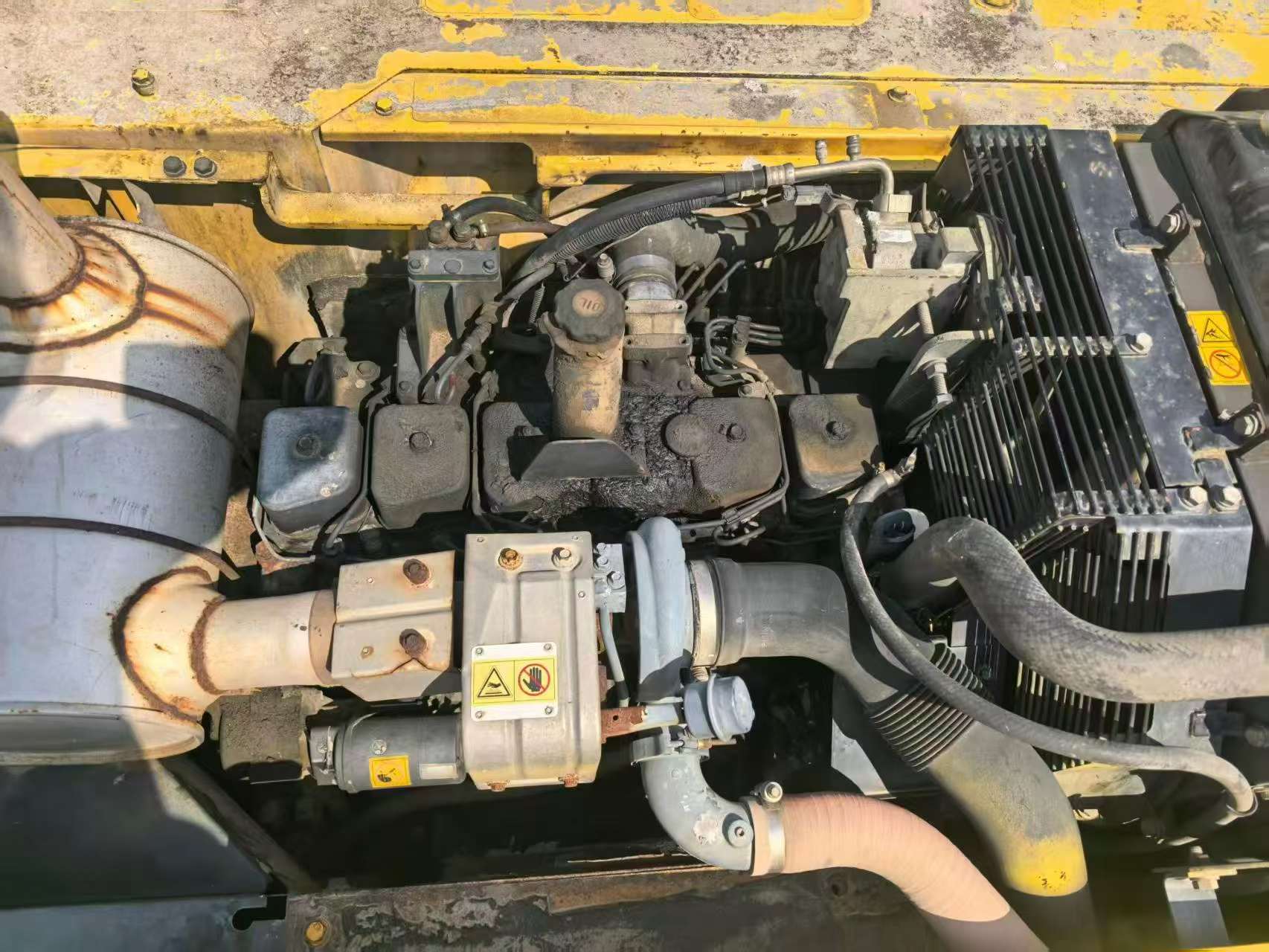 Buy Komatsu PC220-7 Used Excavator / 2
