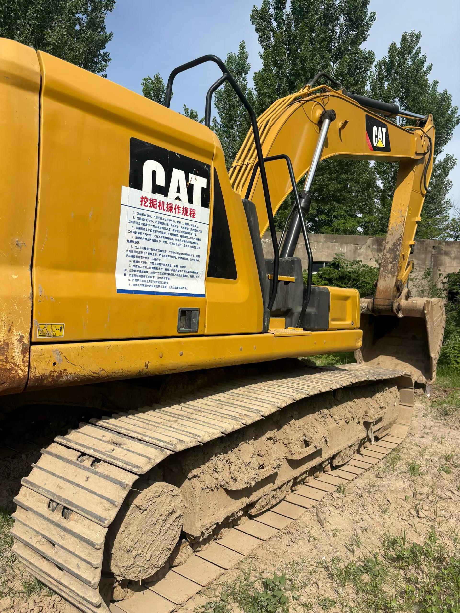 Buy Caterpillar 323 Used Excavator / 3