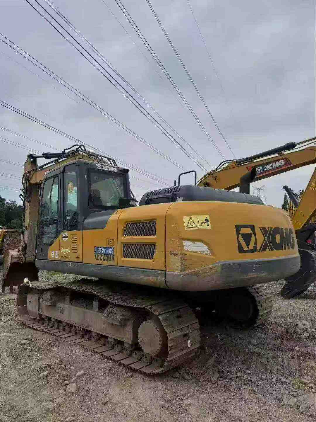 Buy XCMG XE200 Used Excavator / 3