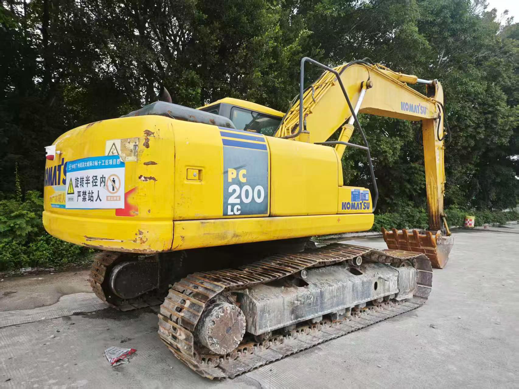 Buy Komatsu PC200-7 Used Excavator / 3