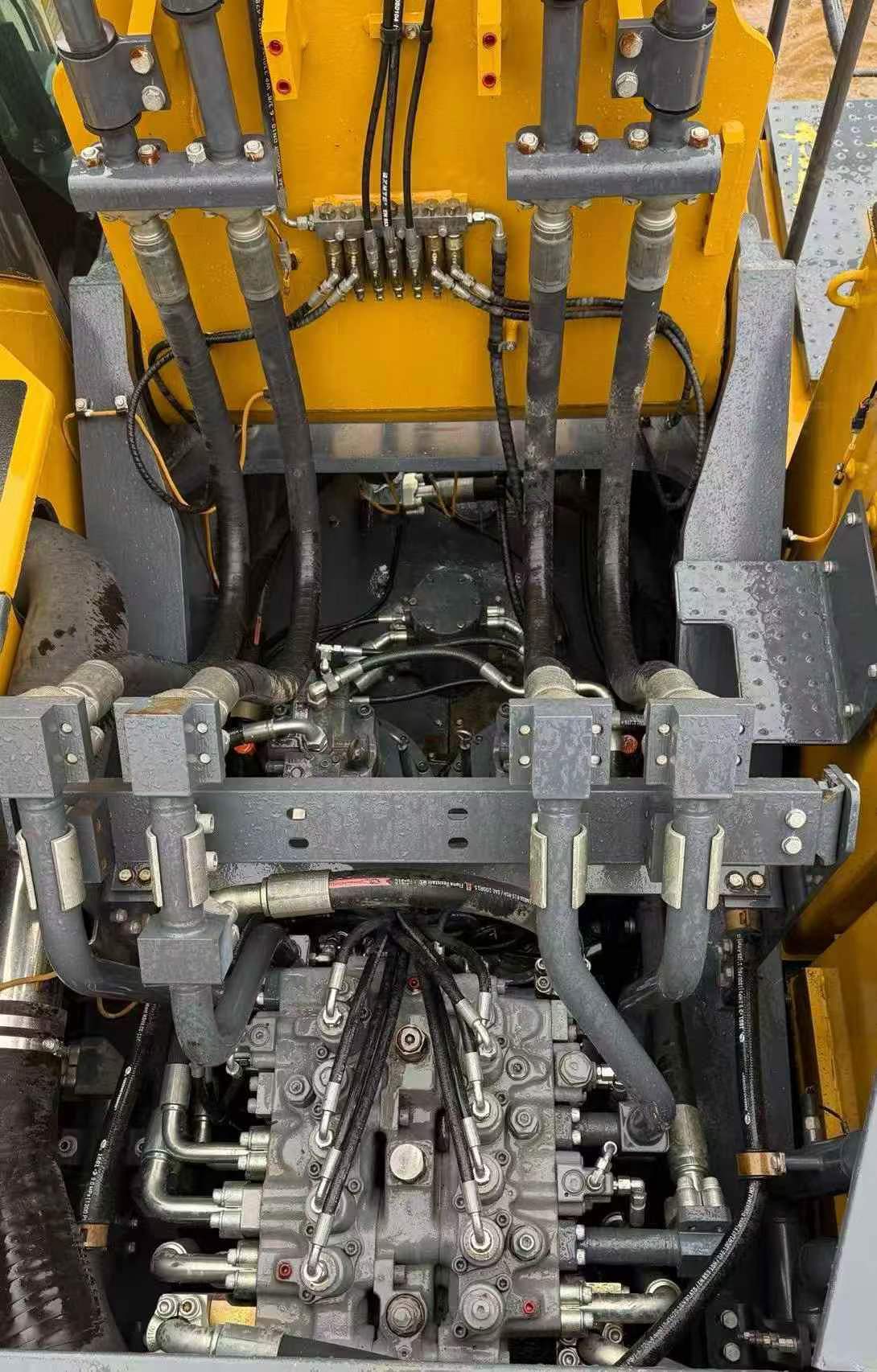 Buy XCMG LW800K Used Excavator / 6