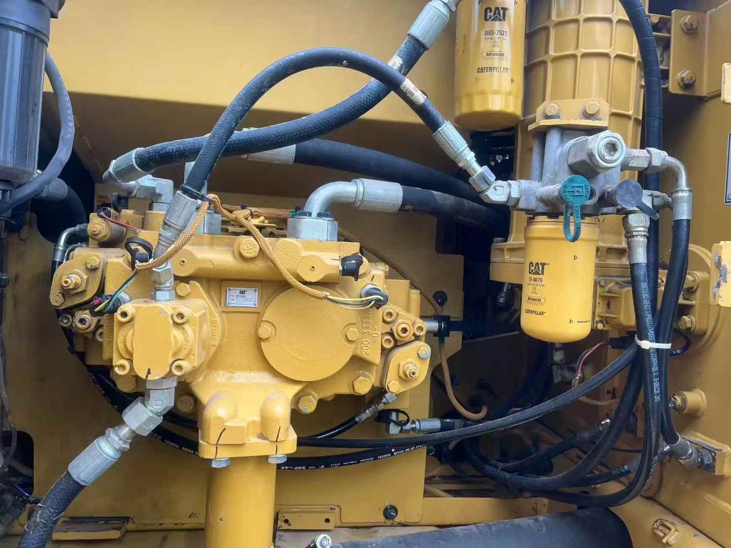 Buy Caterpillar 320D Used Excavator / 3