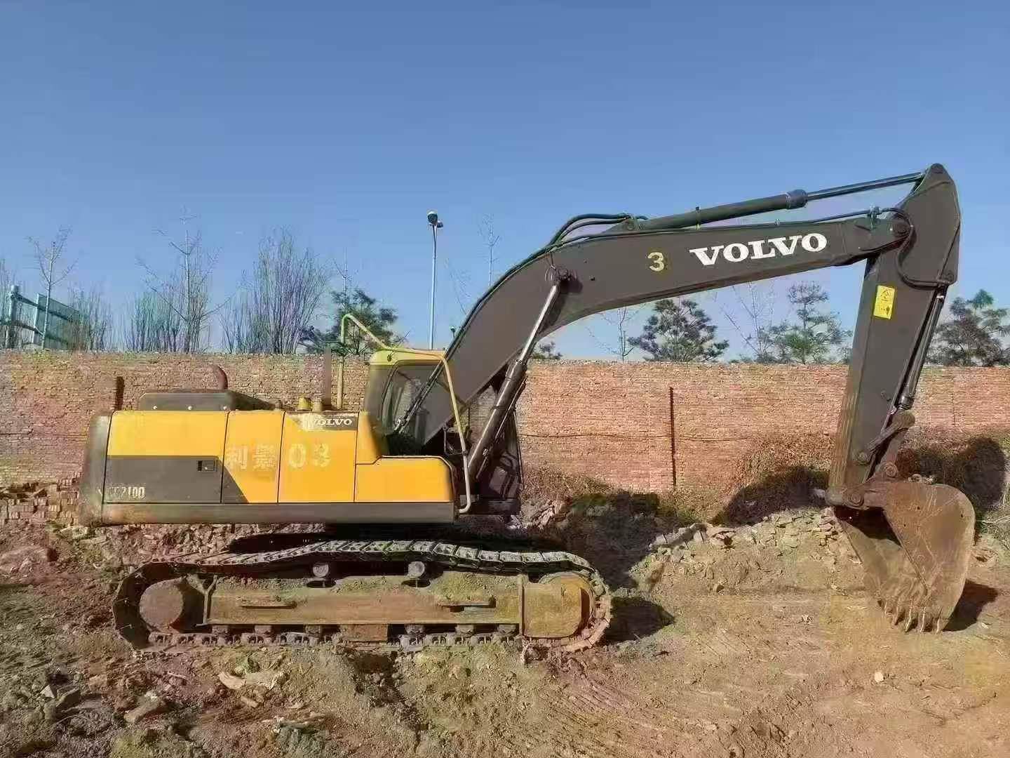 Buy Volvo EC210B Used Excavator / 9