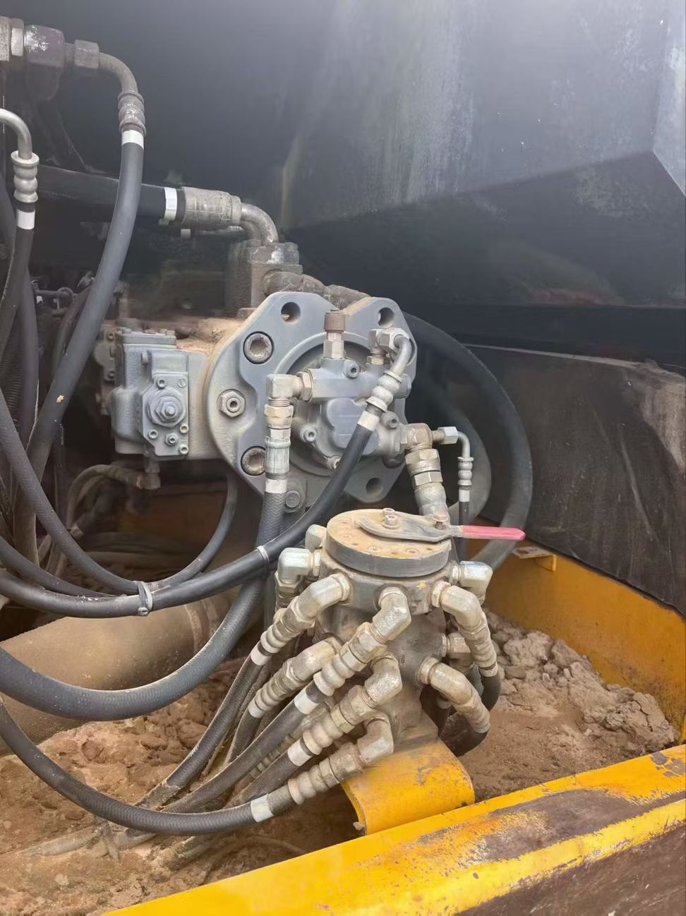 Buy Kato HD820 Used Excavator / 4