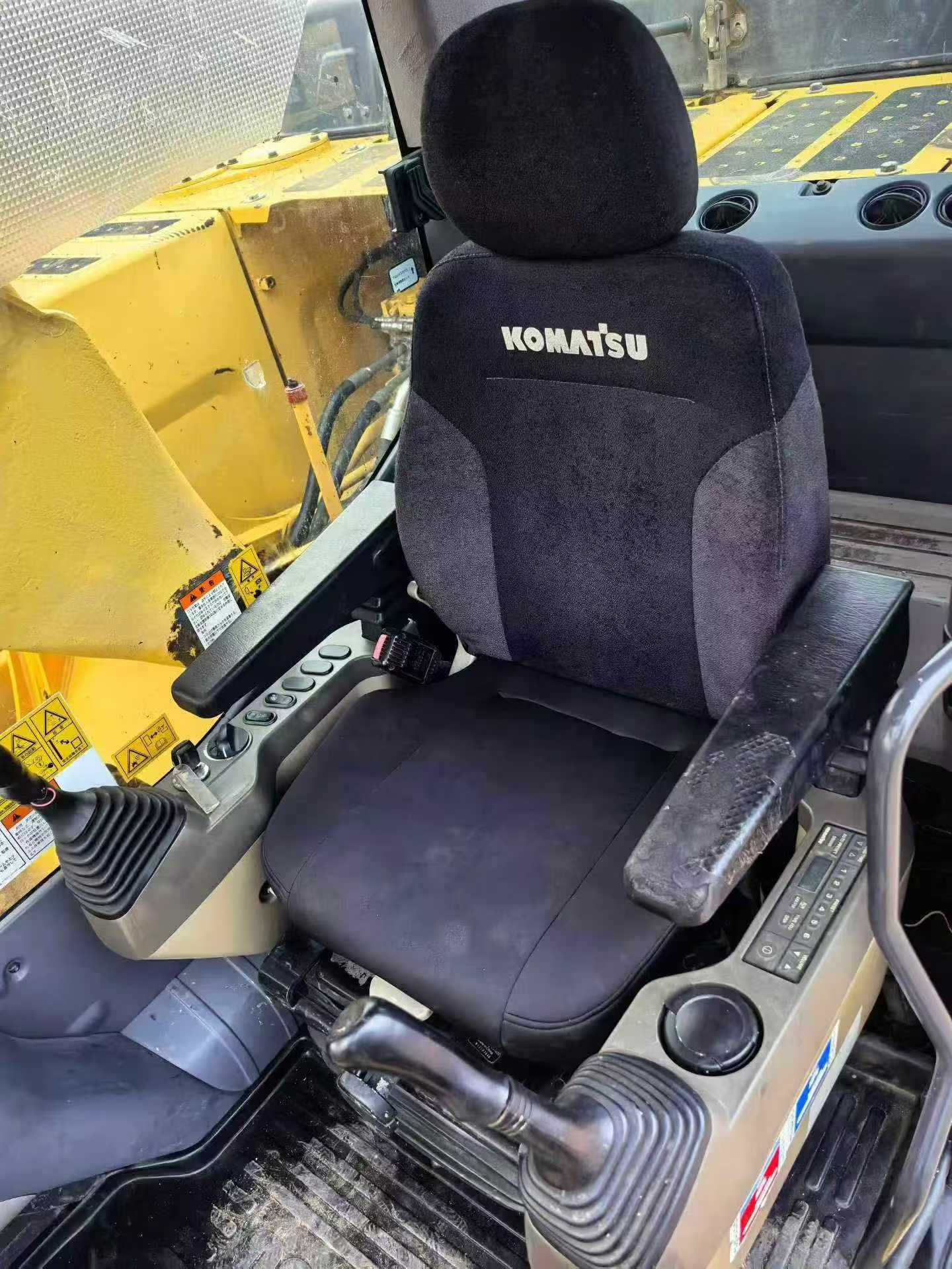 Buy Komatsu PC200-10 Used Excavator / 7