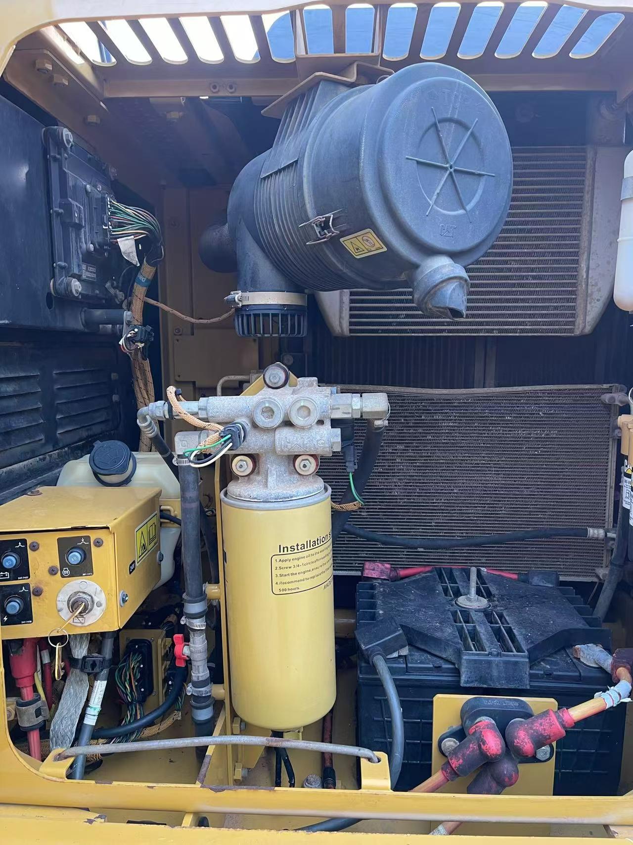 Купить Подержанный Экскаватор Caterpillar 313D / 4