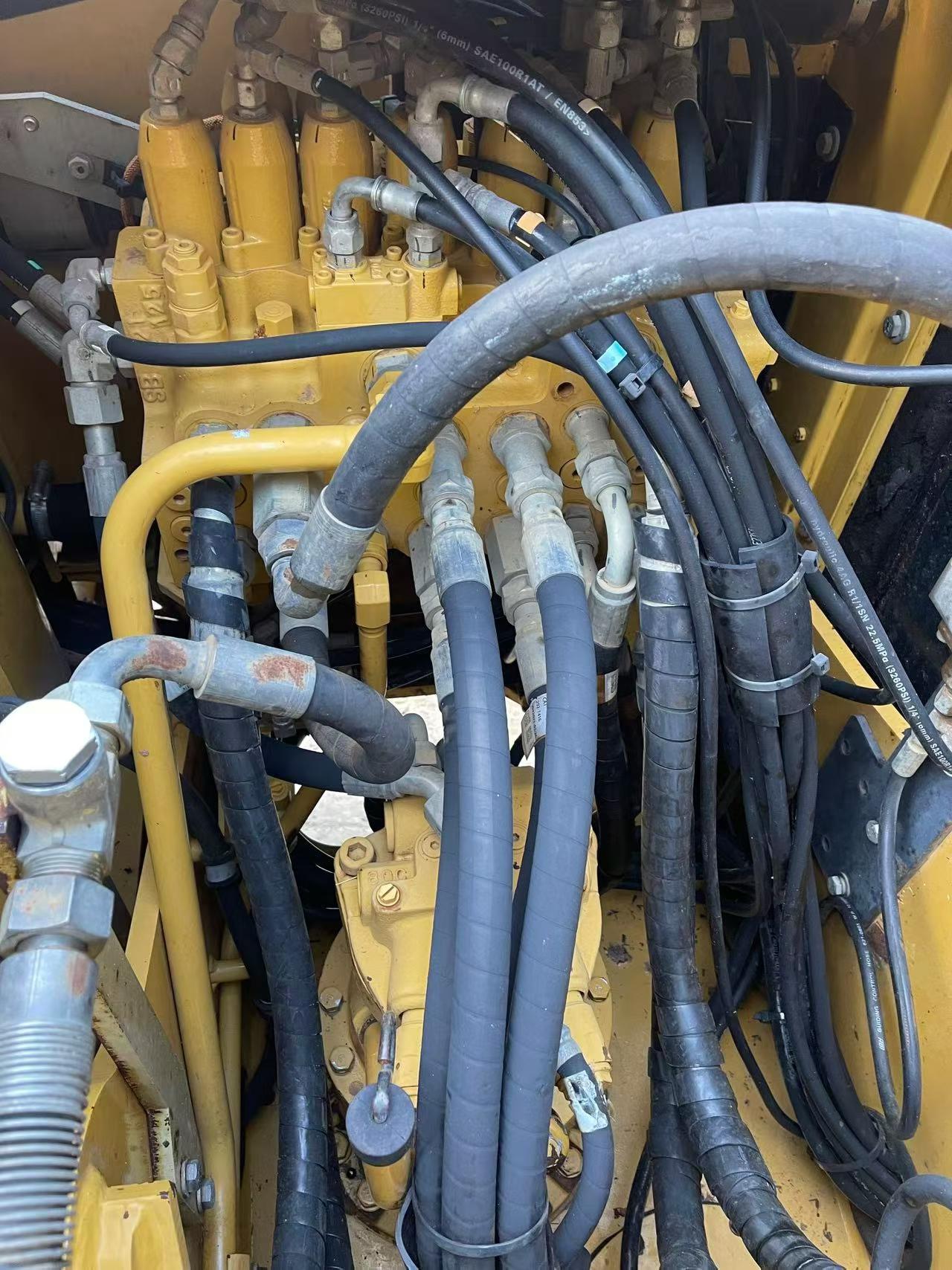 Купить Подержанный Экскаватор Caterpillar 313D / 3
