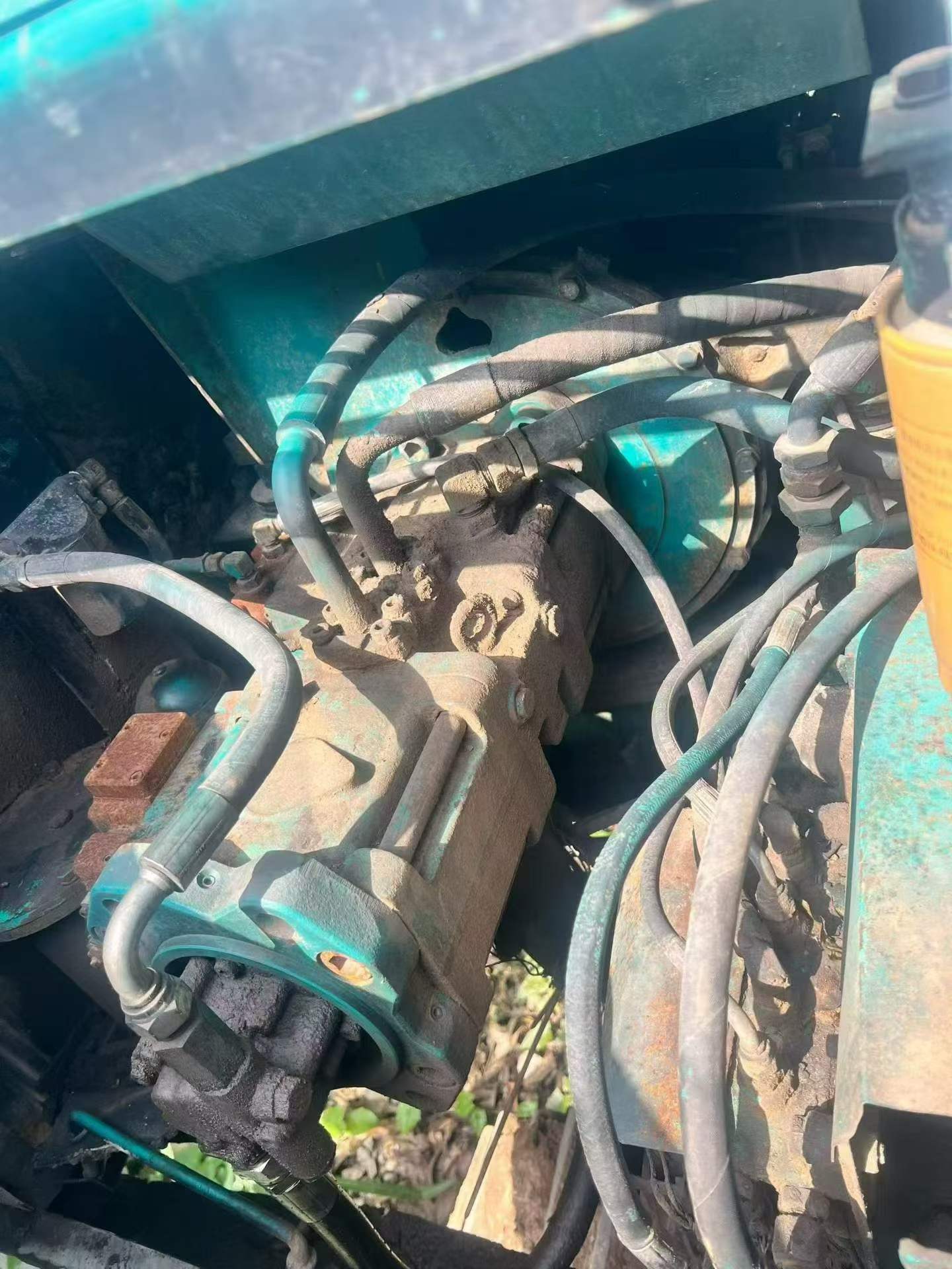 شراء حفارة Sumitomo SH200A1 مستعملة / 3