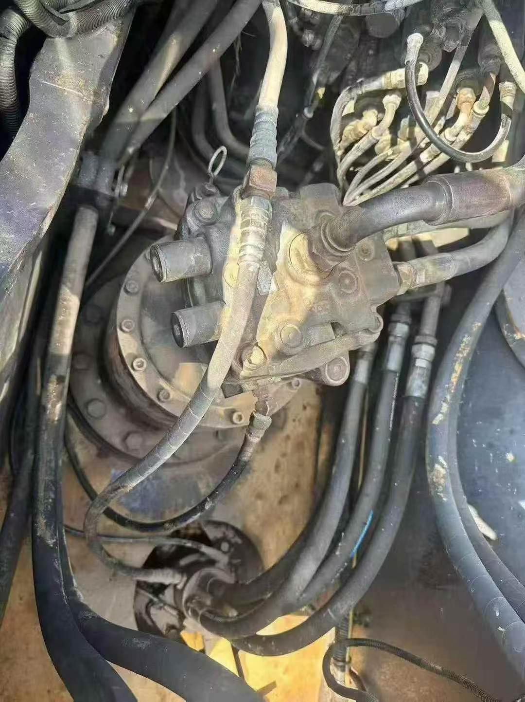 شراء حفارة Sumitomo SH200A5 مستعملة / 6