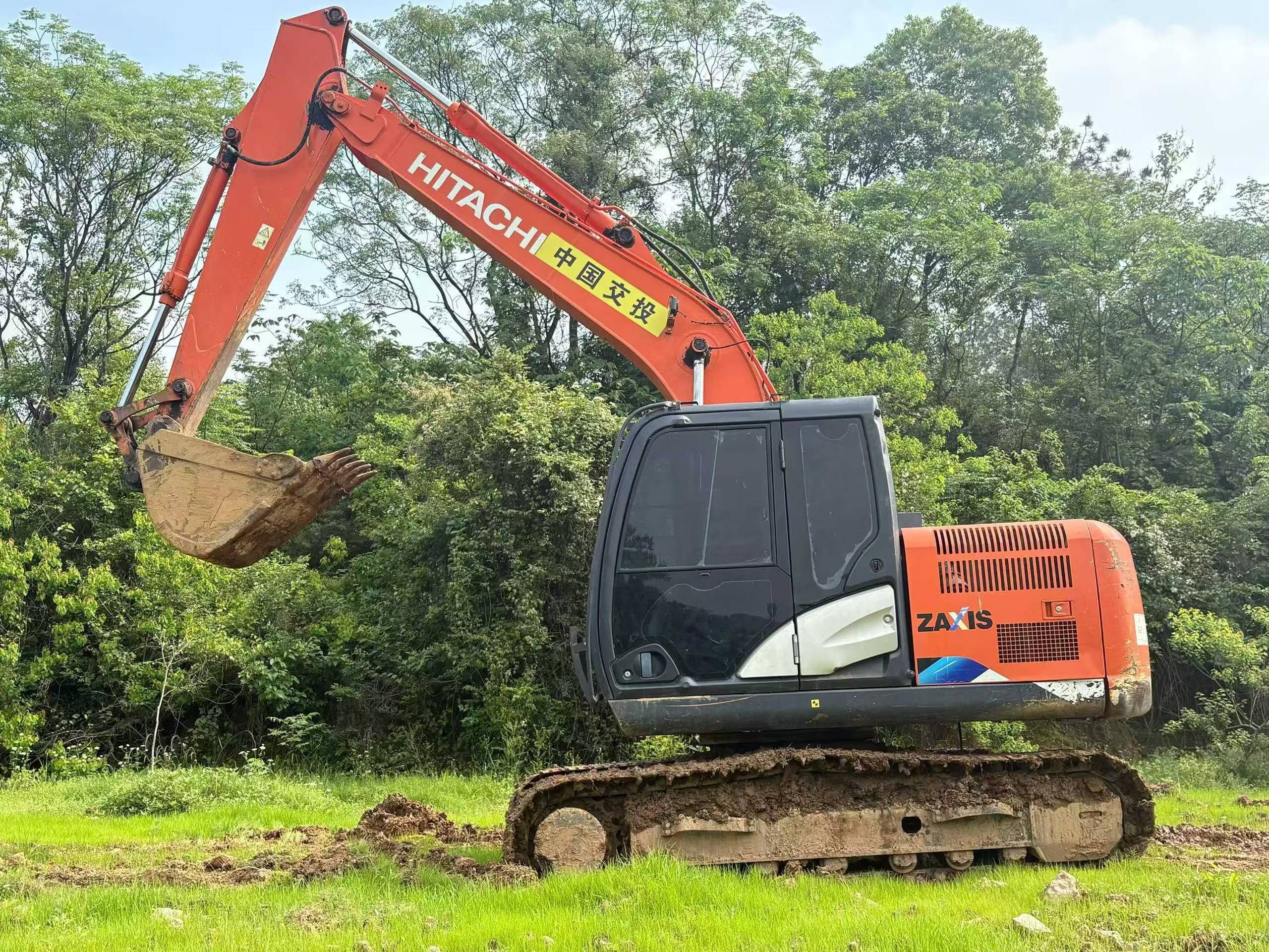 Buy Hitachi ZX130-5A Used Excavator / 2