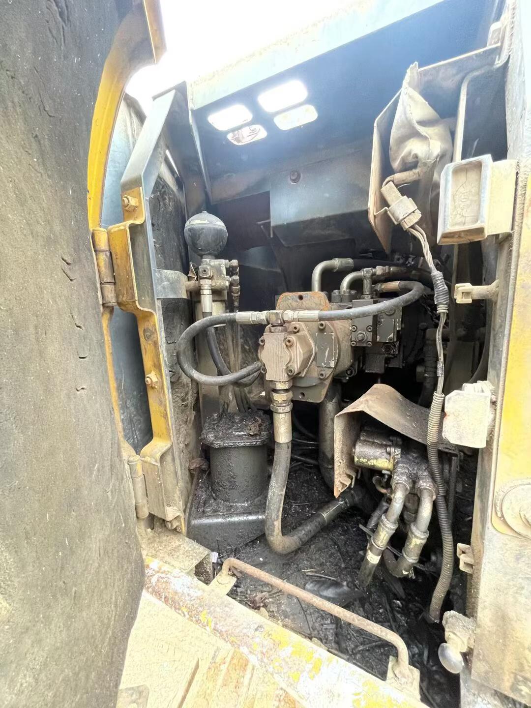 شراء حفارة Sumitomo SH120Z3 مستعملة / 6