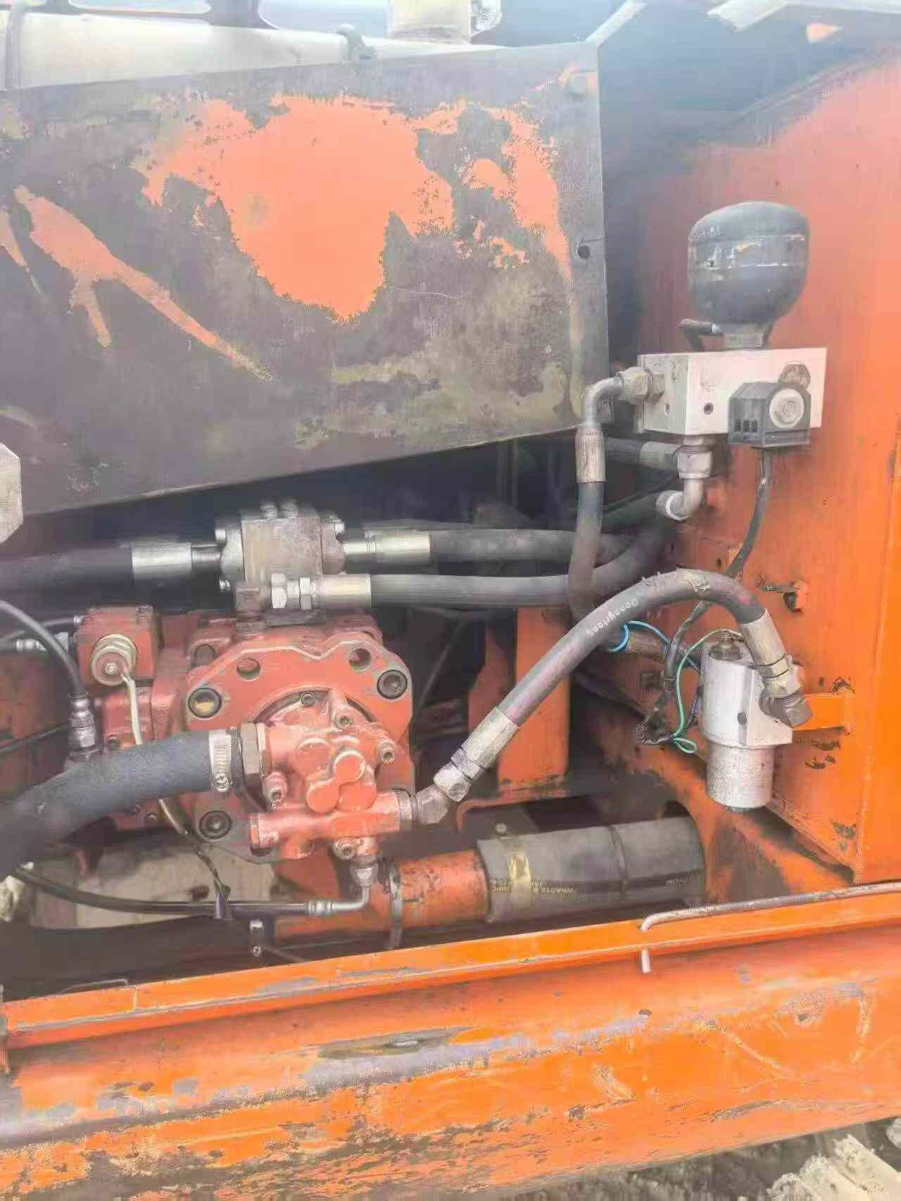 Compre Excavadora Doosan DH150 Usada / 2