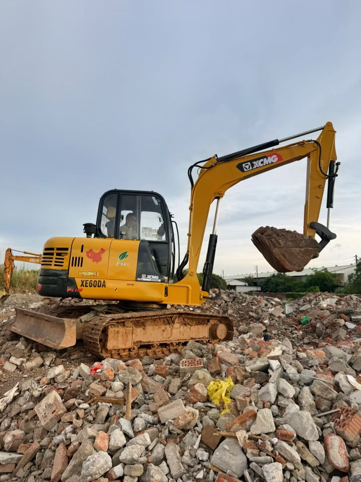 Buy XCMG XE60 Used Excavator / 3