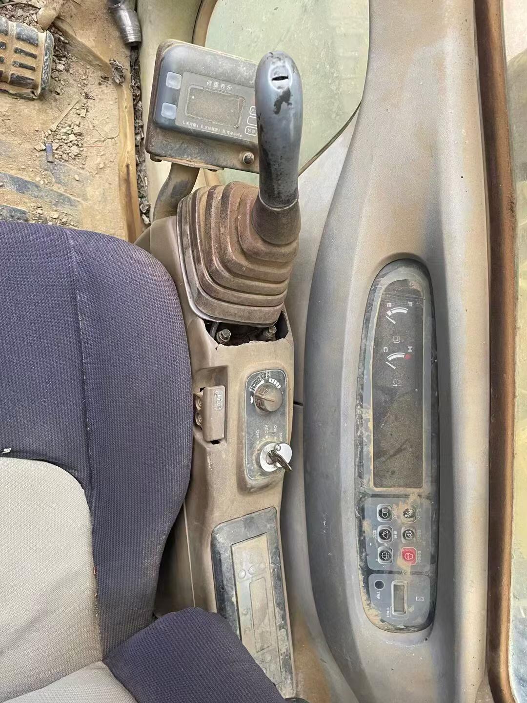 شراء حفارة Sumitomo SH120Z3 مستعملة / 7