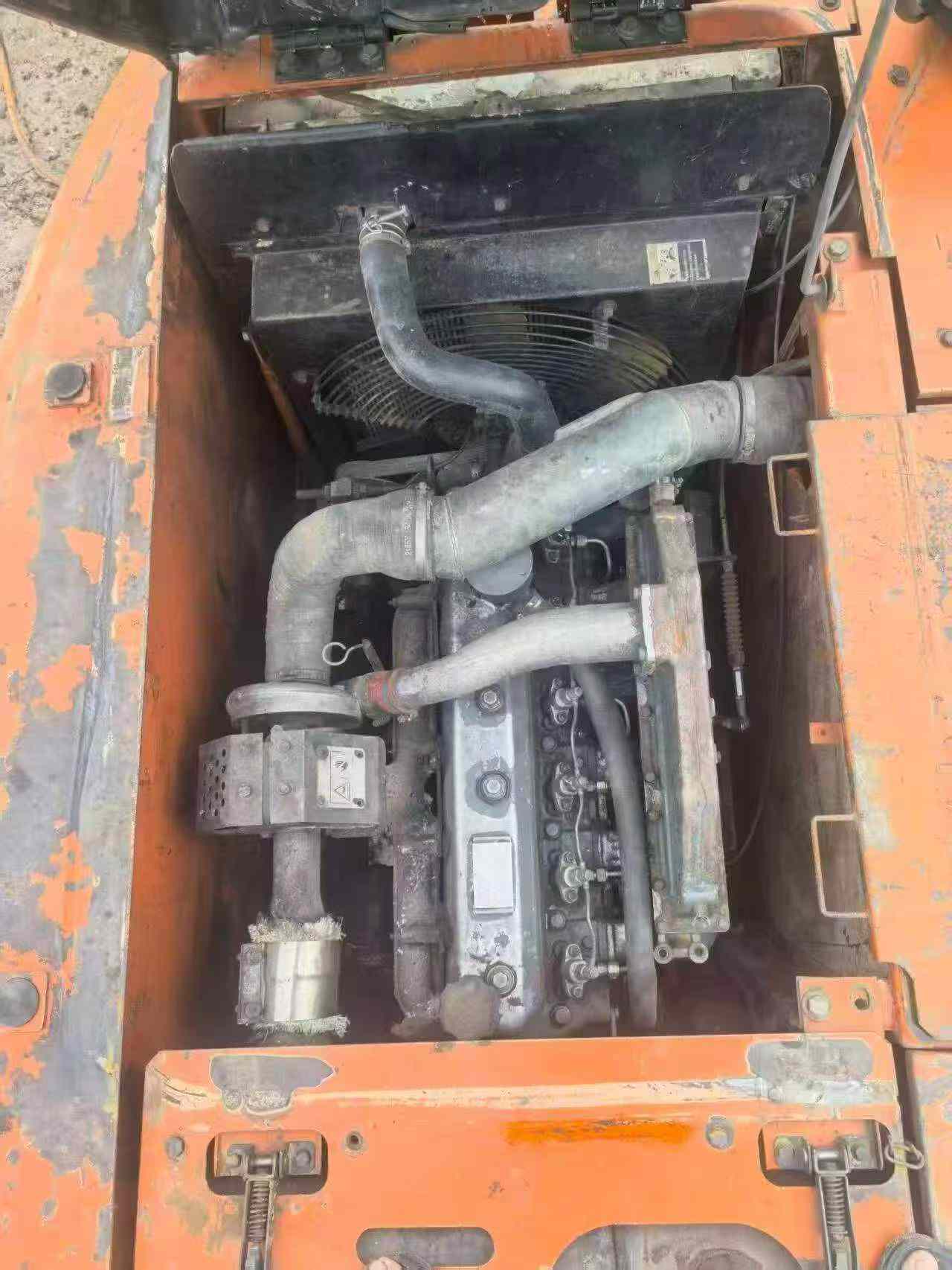 Compre Excavadora Doosan DH150 Usada / 3