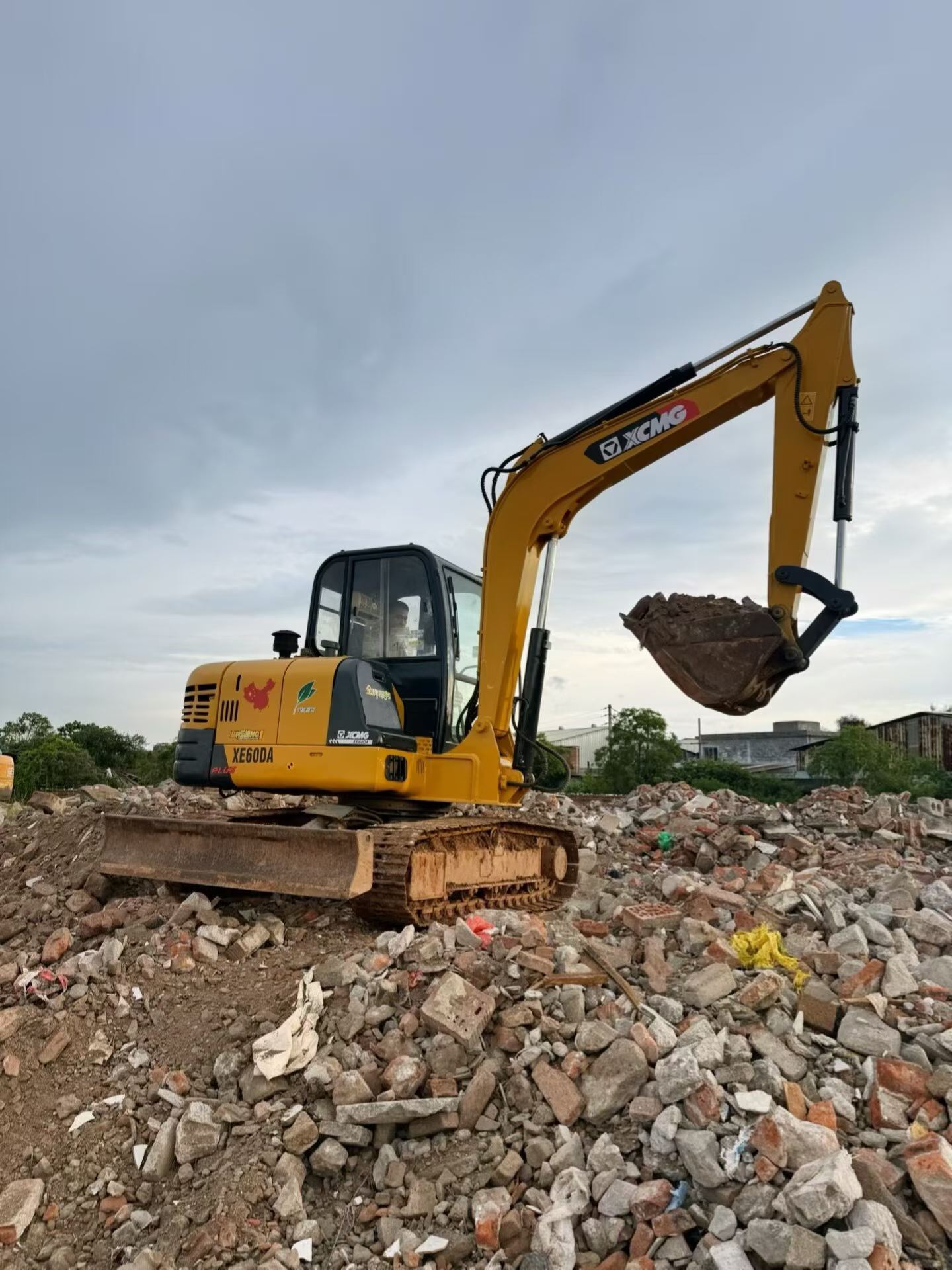 Buy XCMG XE60 Used Excavator / 4