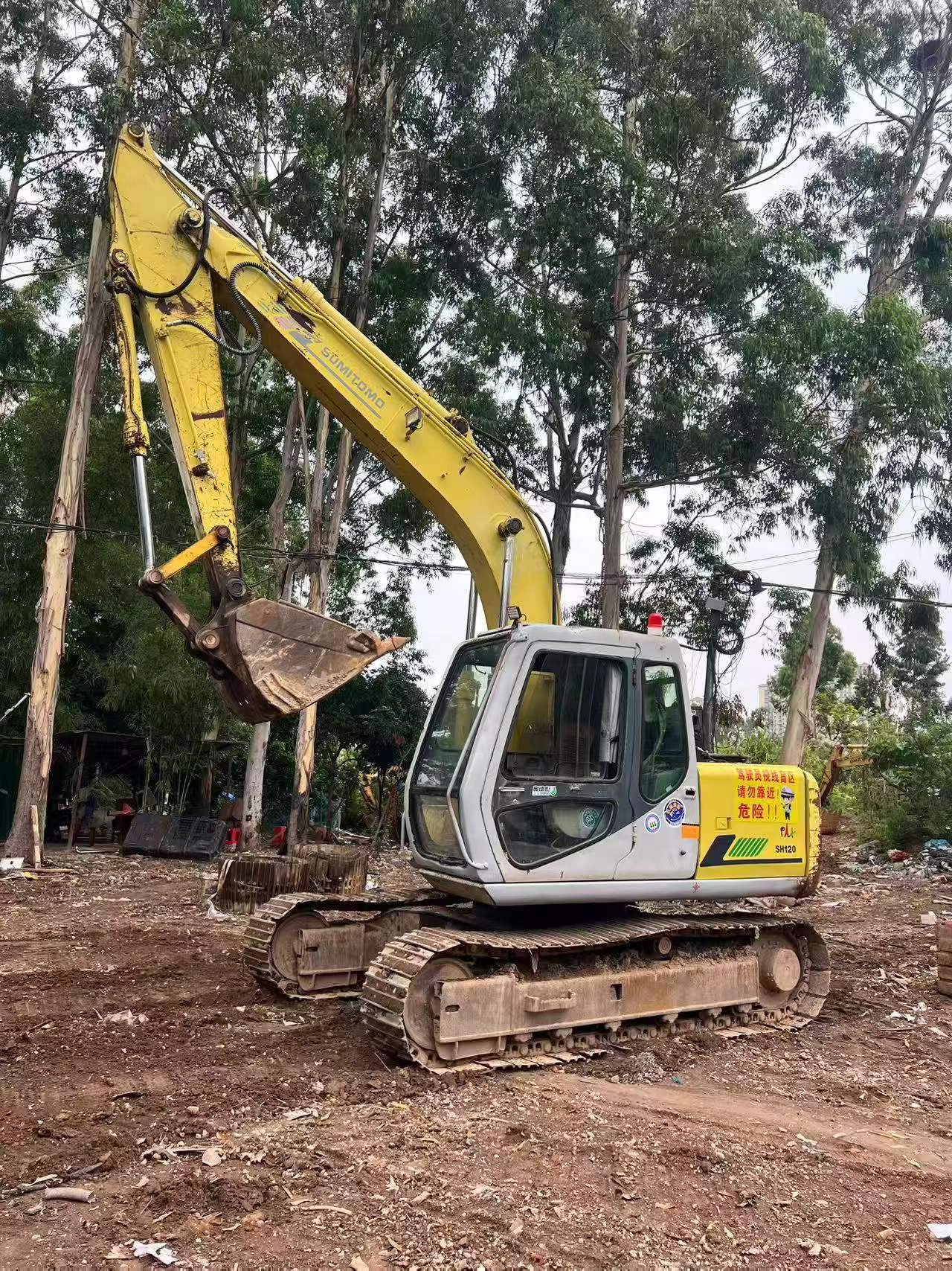 شراء حفارة Sumitomo SH120A2 مستعملة / 3