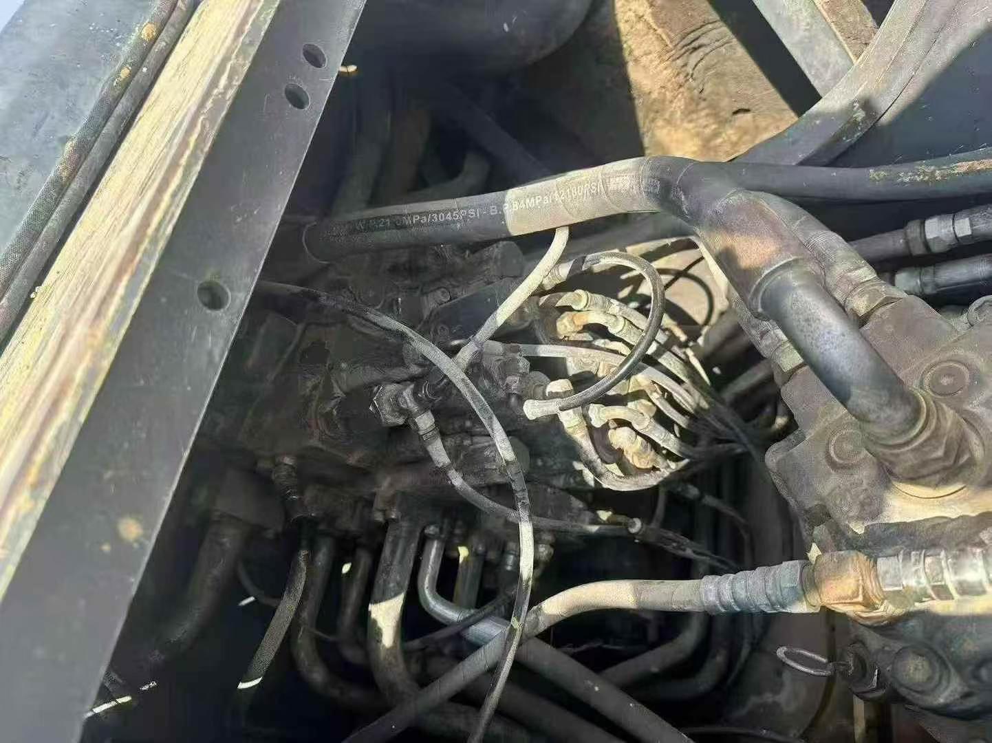 شراء حفارة Sumitomo SH200A5 مستعملة / 8