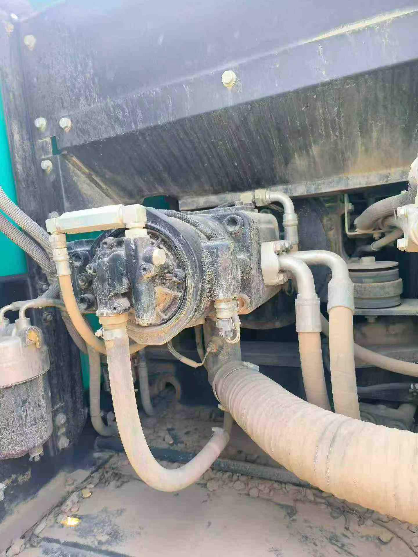 Buy Kobelco SK200 Used Excavator / 3