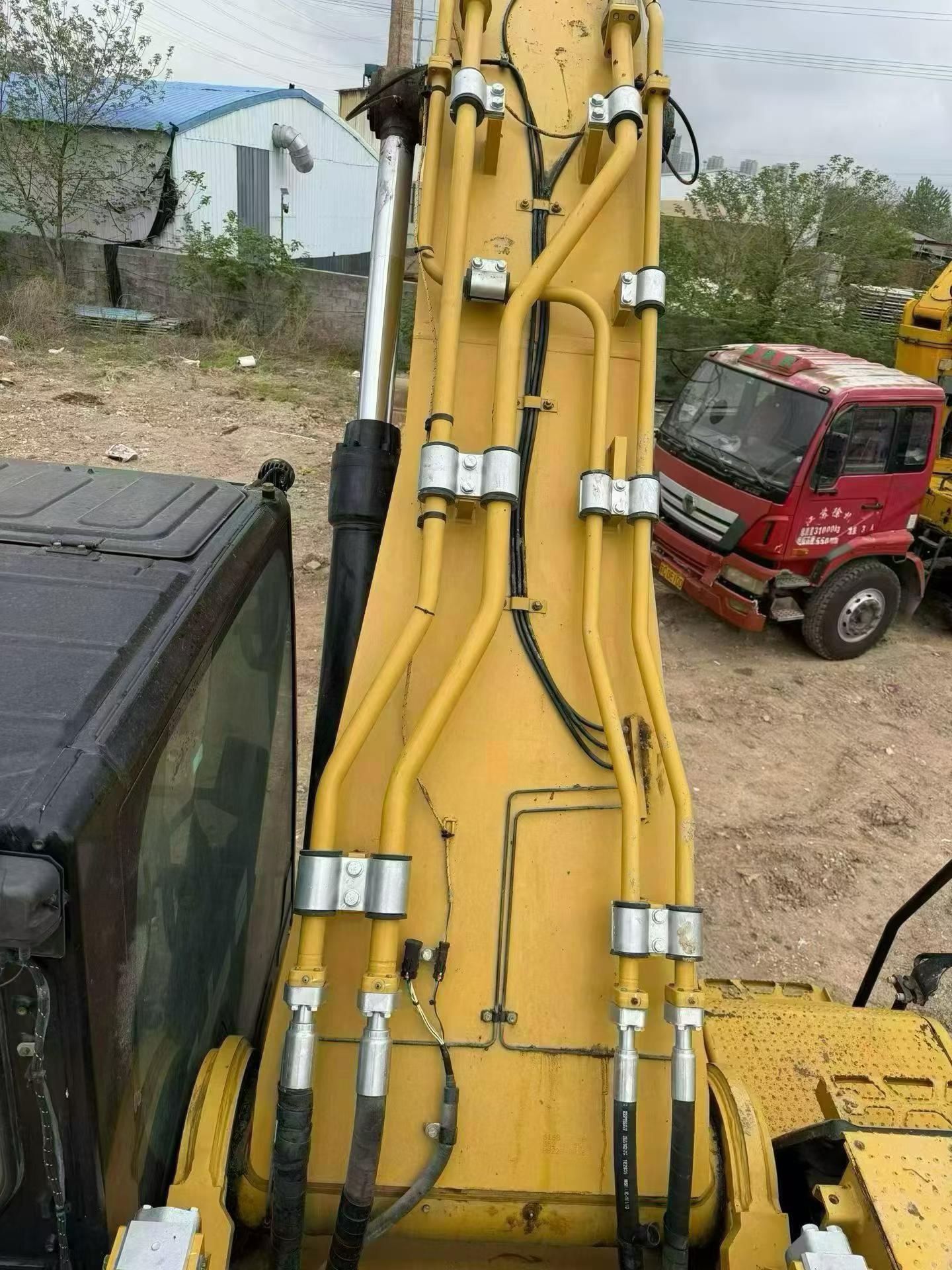 Buy Caterpillar CAT352  Used Excavator / 7