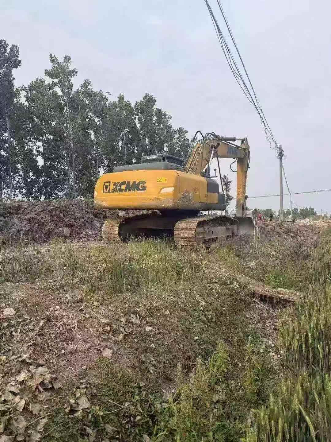 Buy XCMG XE215 Used Excavator / 3