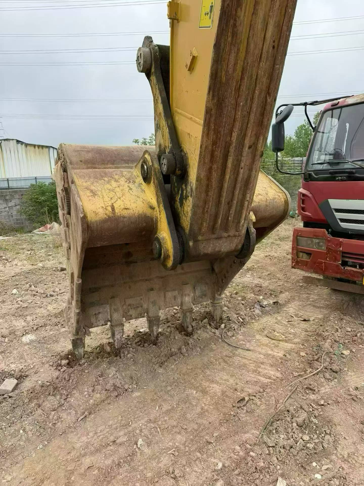 Buy Caterpillar CAT352  Used Excavator / 5