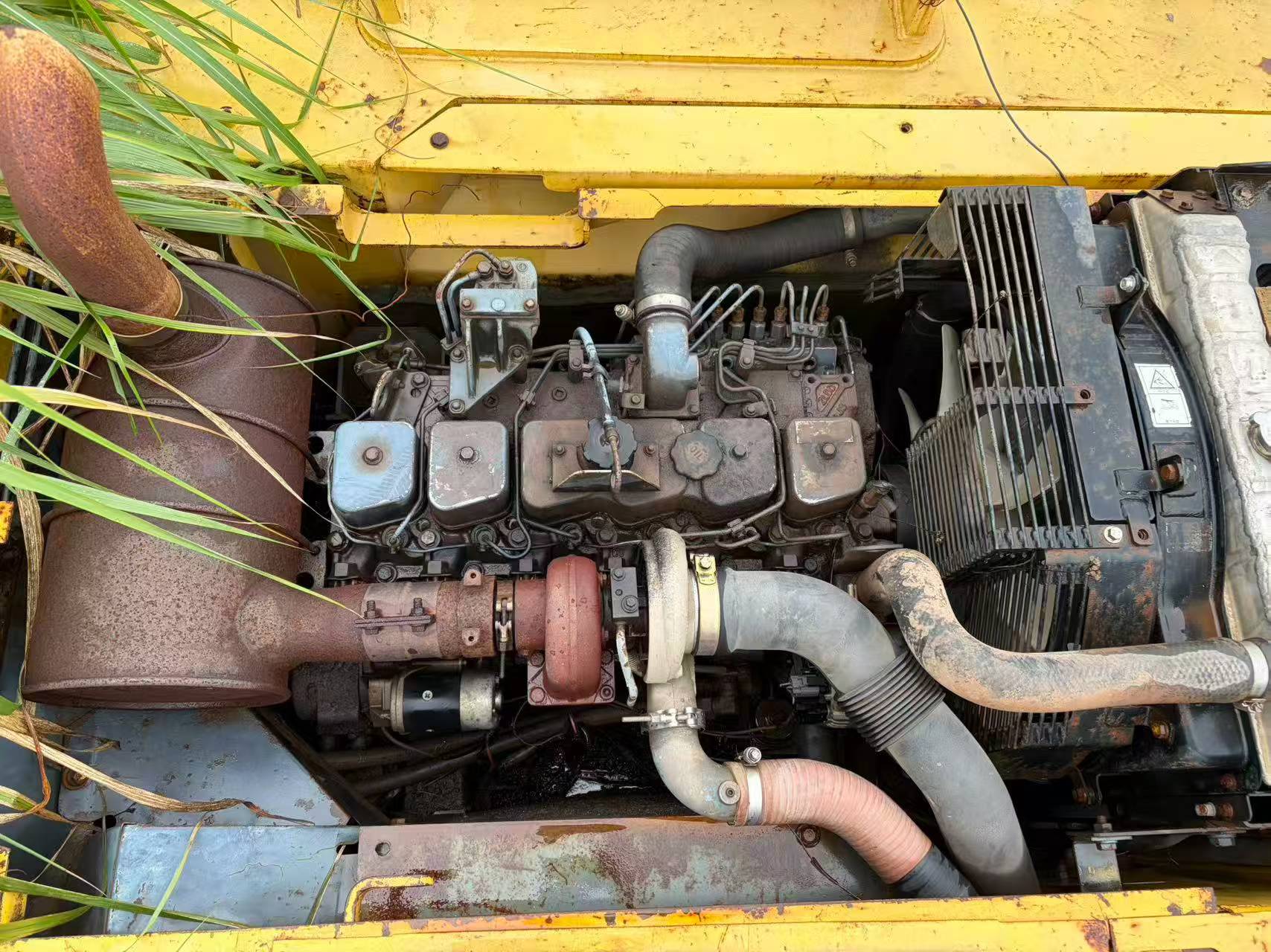 Buy Komatsu PC200-7 Used Excavator / 4