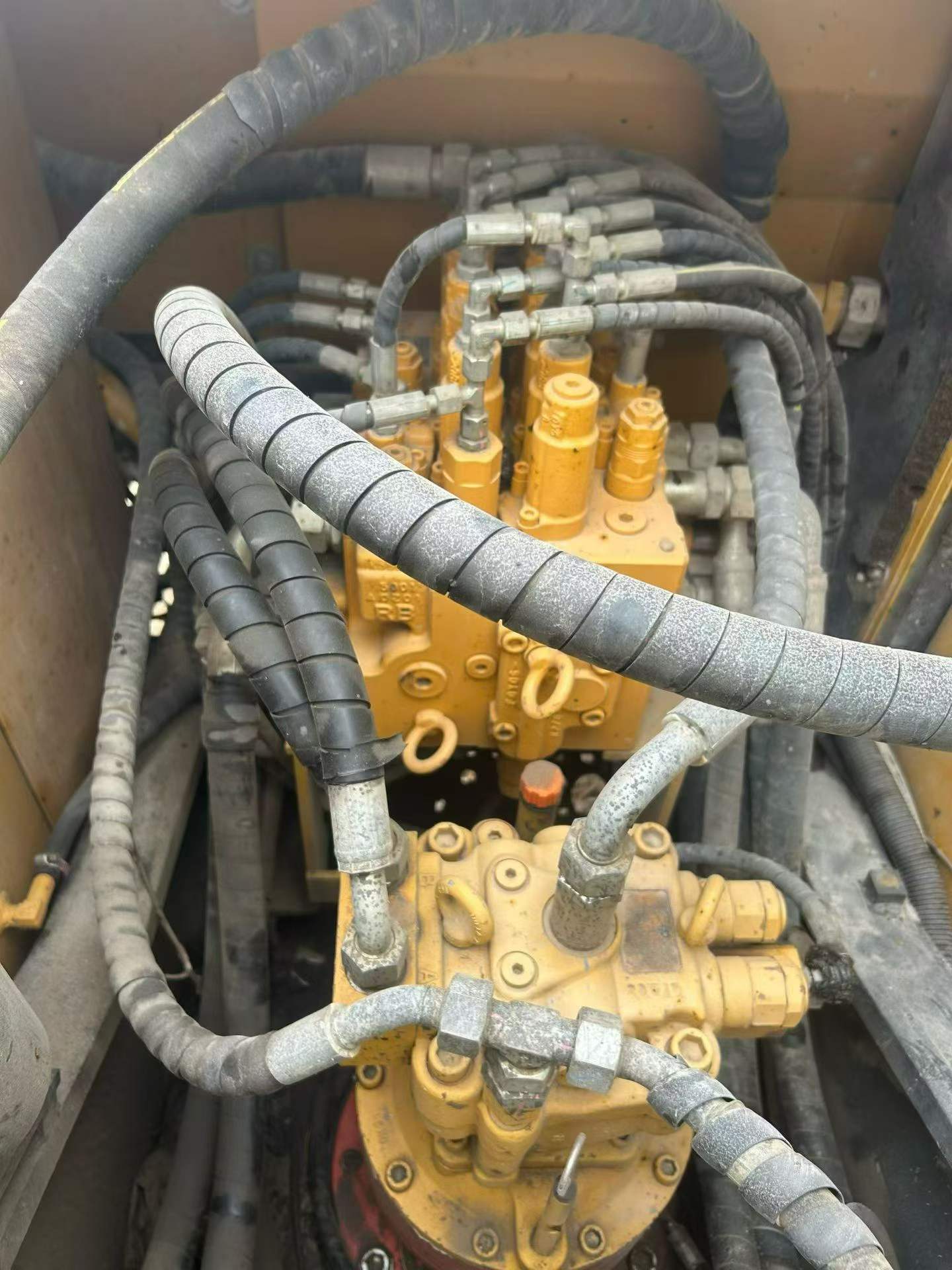 شراء حفارة Sany SY135 مستعملة / 7