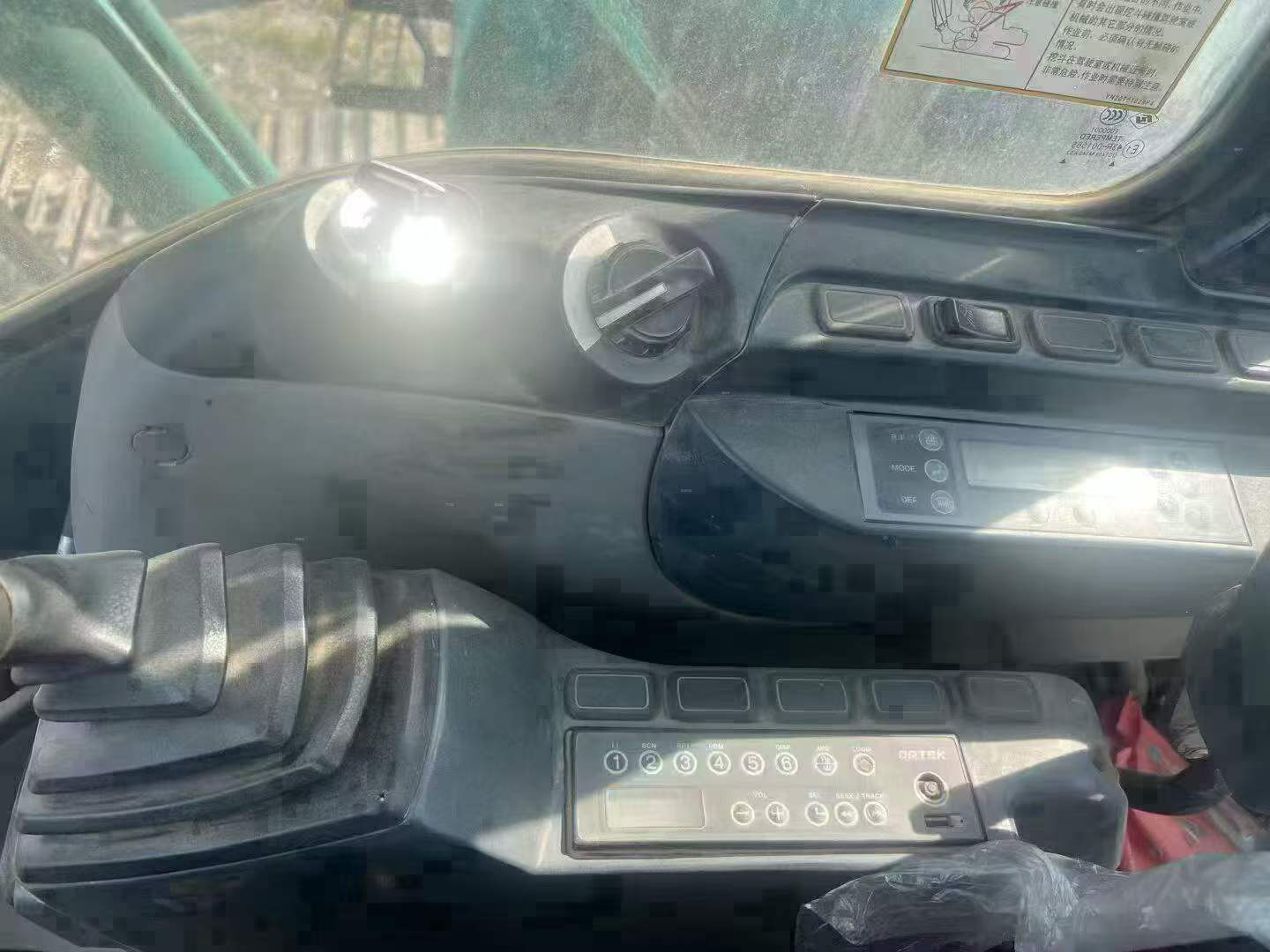 Buy Kobelco SK210 Used Excavator / 8