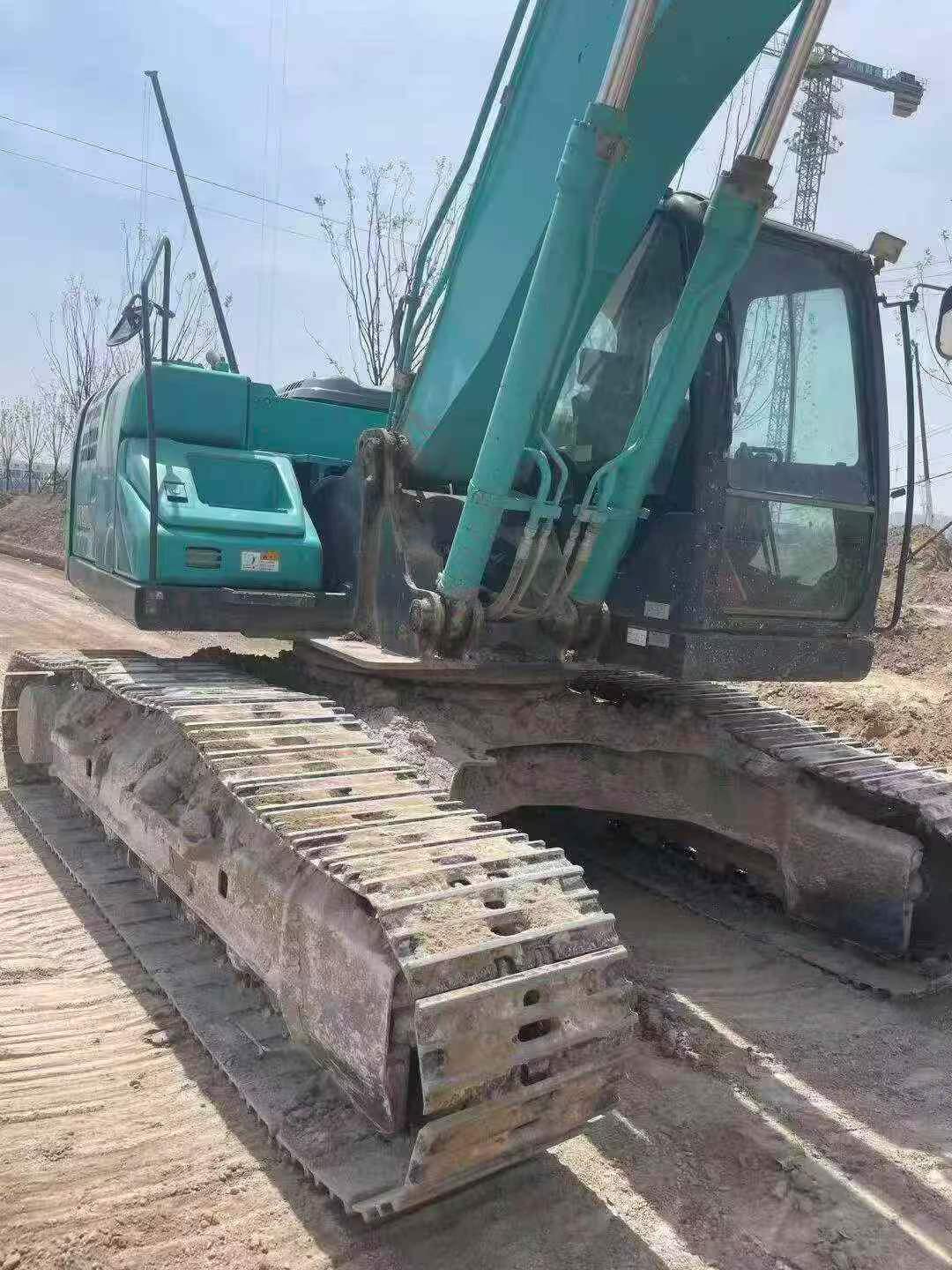 Buy Kobelco SK200 Used Excavator / 5