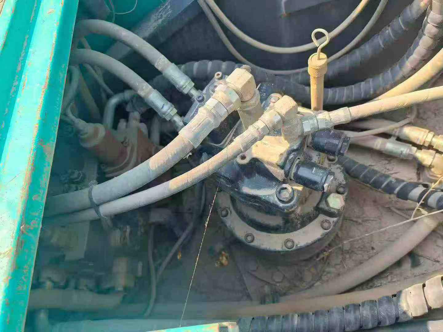 Buy Kobelco SK200 Used Excavator / 2