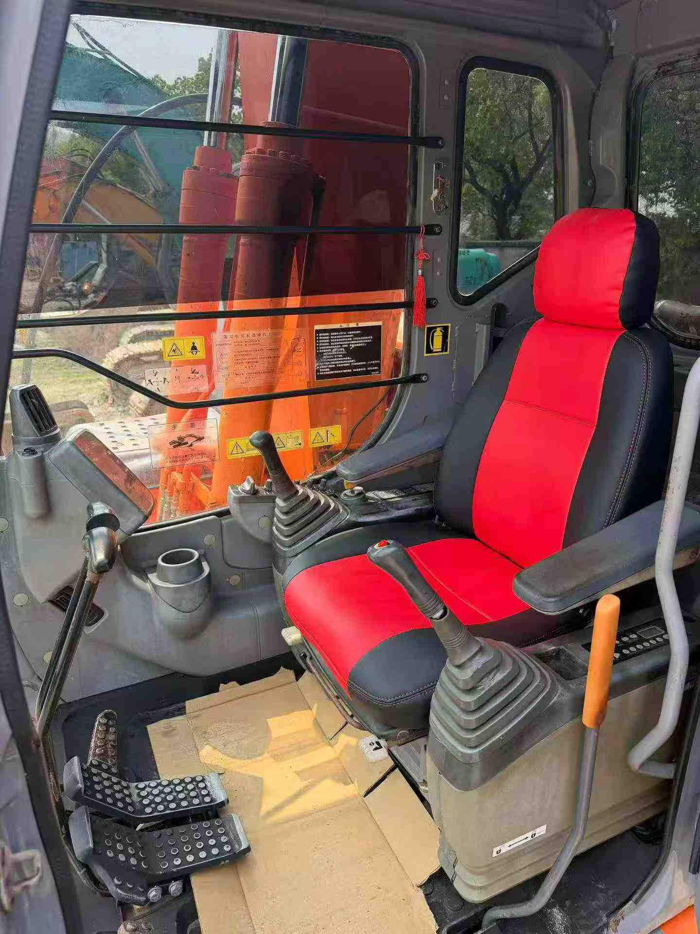 Buy Hitachi EX120-6 Used Excavator / 9