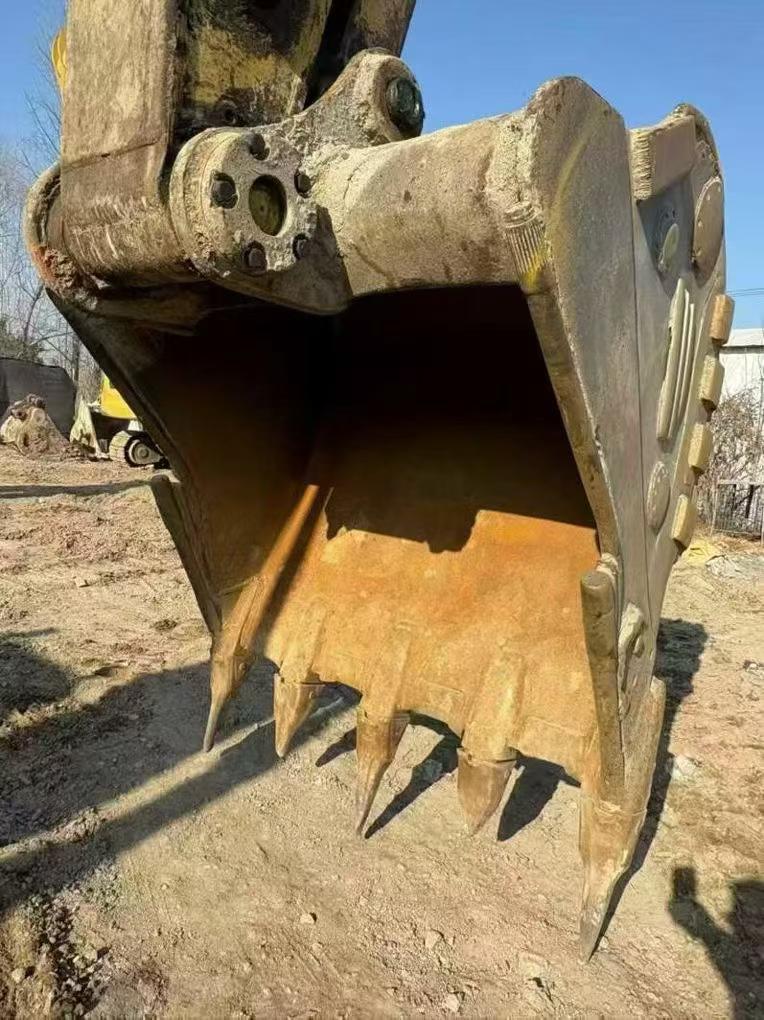 Buy Caterpillar 340D2L Used Excavator / 6