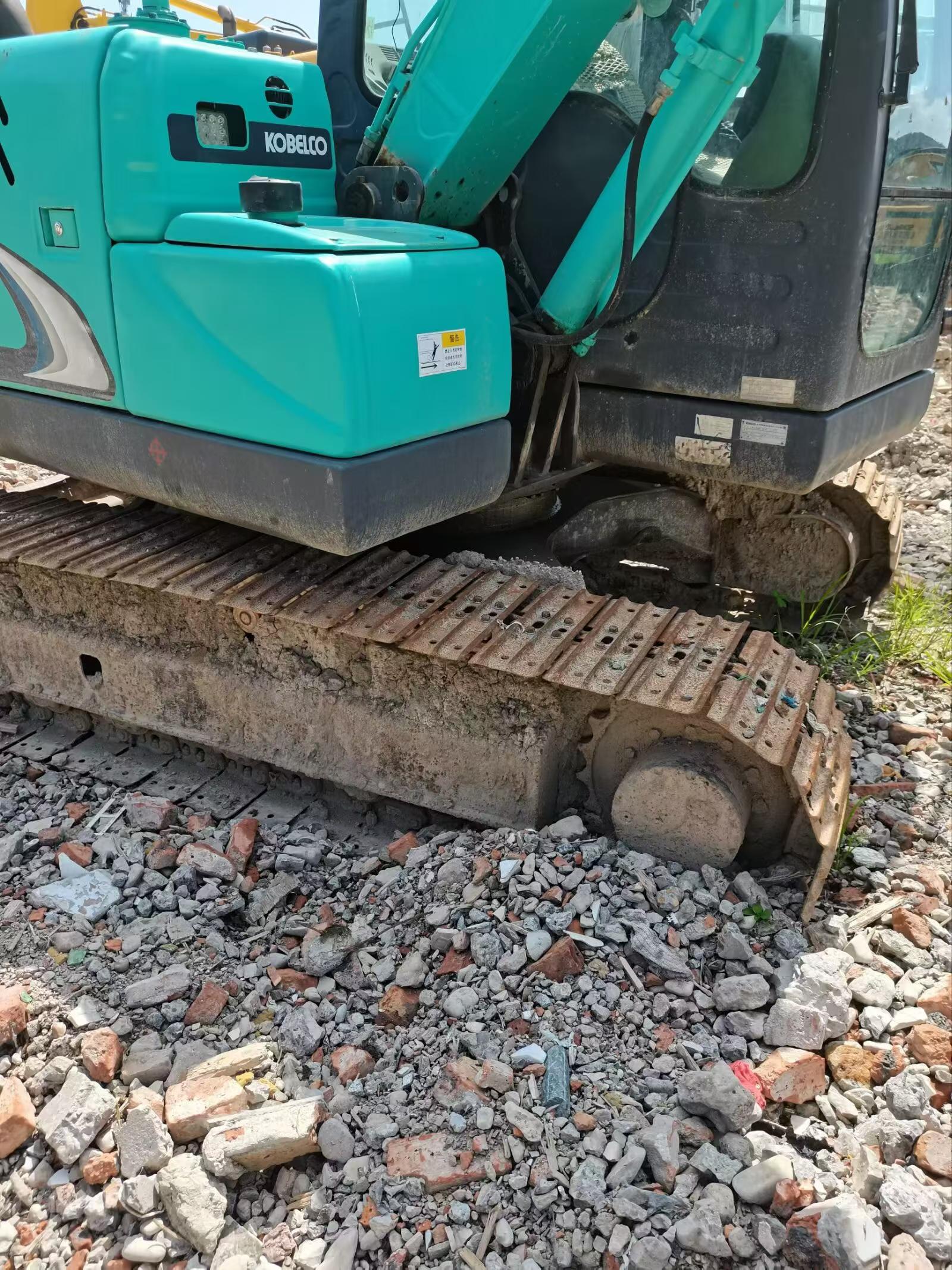 Buy Kobelco SK75 Used Excavator / 9