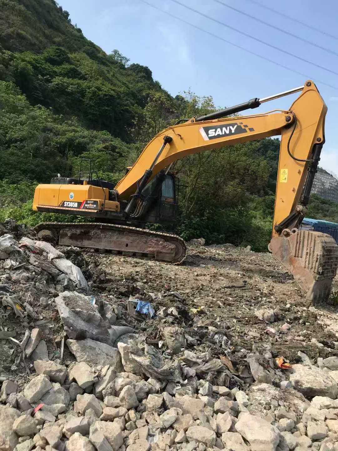 Buy Sany SY305C Used Excavator / 2